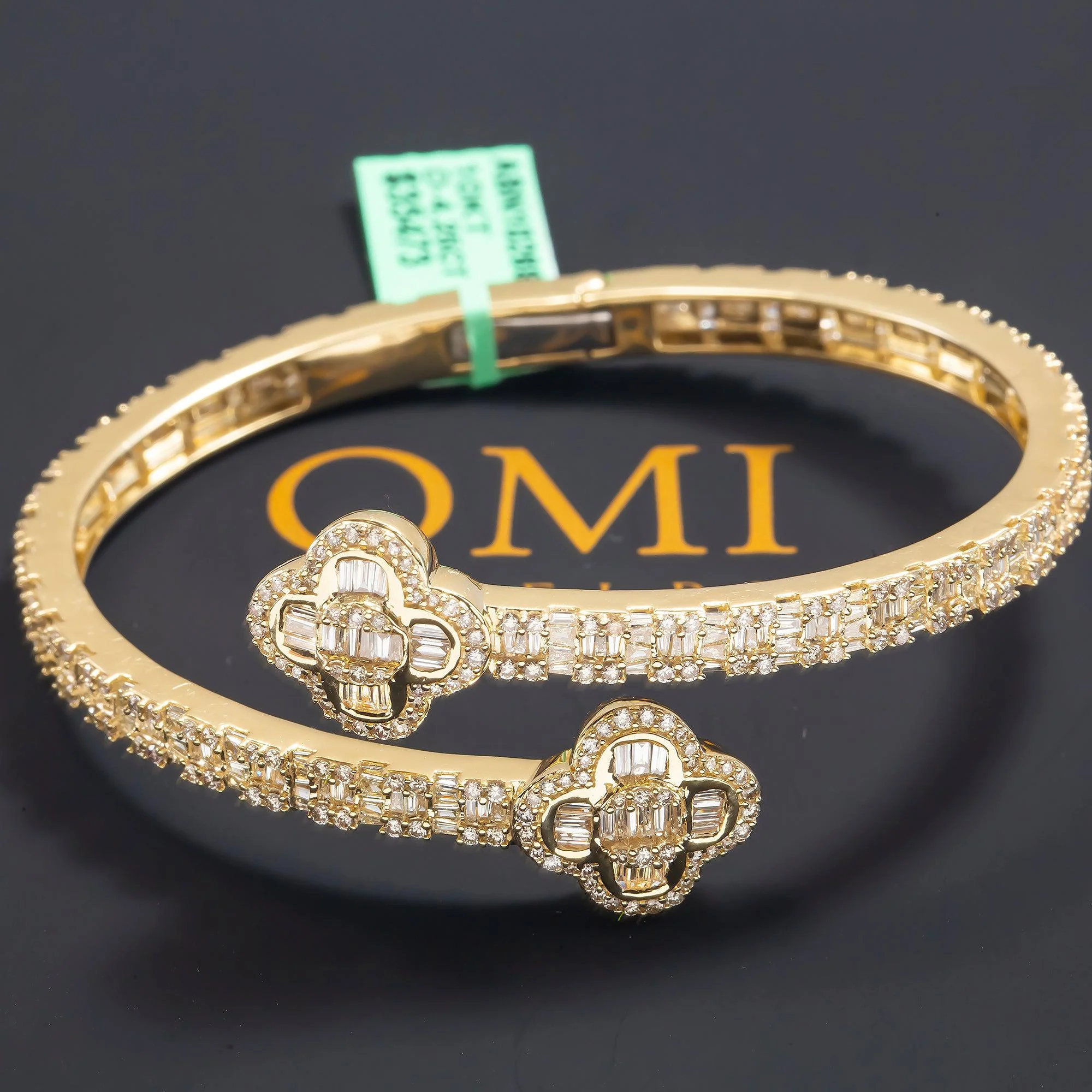 10K GOLD BAGUETTE AND ROUND DIAMONDS CLOVER BANGLE BRACELET 4.25 CT - Image 8