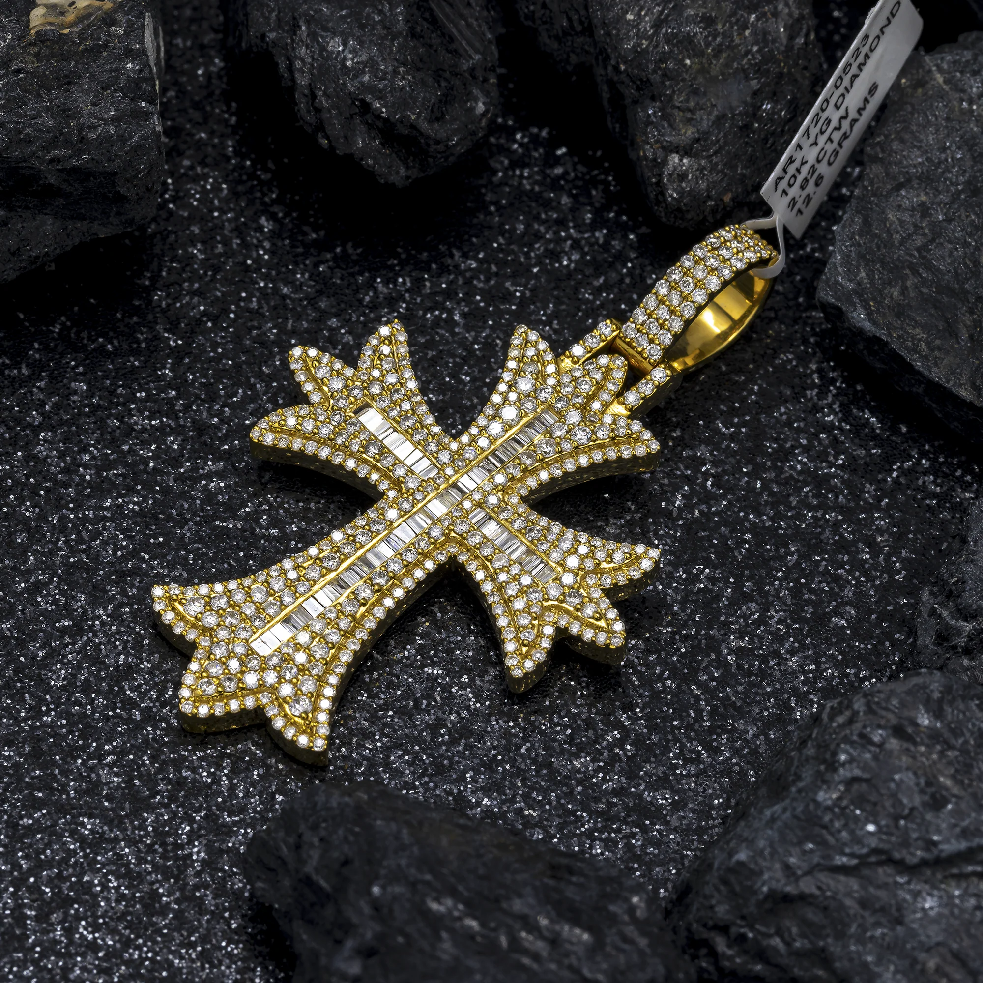 10K GOLD BAGUETTE AND ROUND DIAMOND CROSS PENDANT 2.89 CT - Image 5