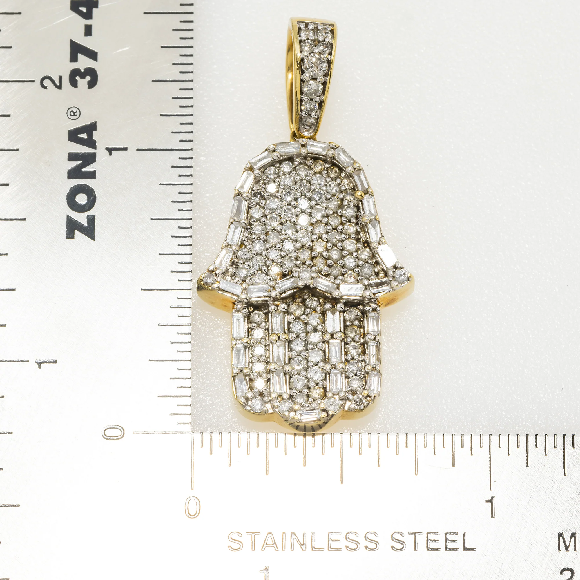 10K GOLD BAGUETTE AND ROUND DIAMOND HAMSA PENDANT 1.48 CT - Image 4