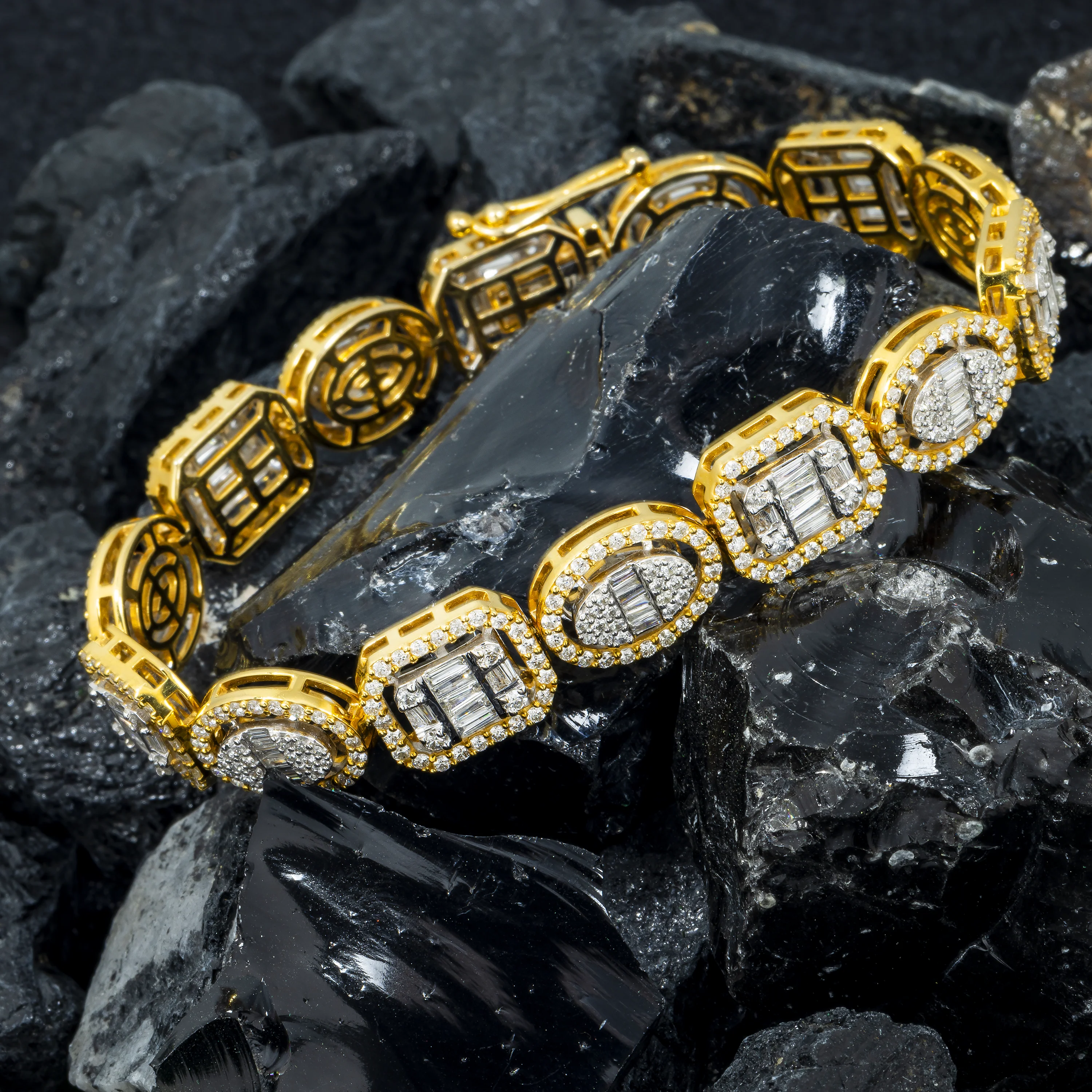 10K GOLD BAGUETTE AND ROUND DIAMONDS SQUARE SHAPED BRACELET 8.95 CT - Image 4
