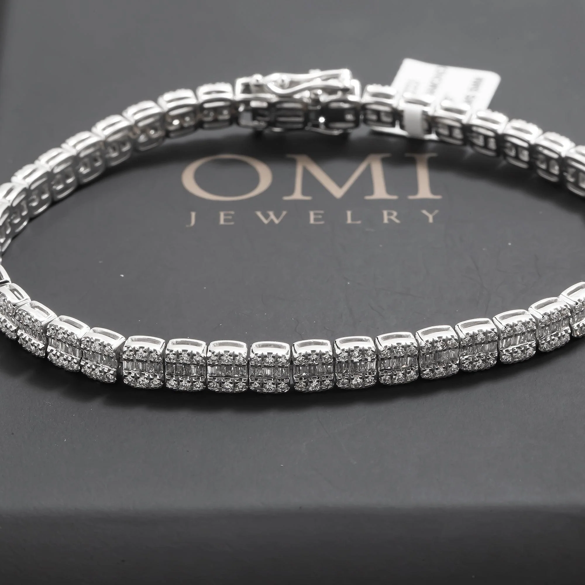10K GOLD BAGUETTE DIAMONDS BRACELET 3.66 CT - Image 4