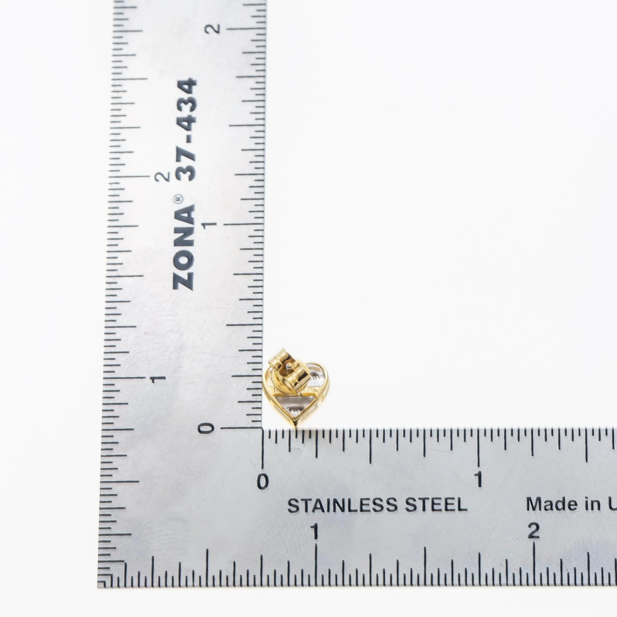 10K GOLD ROUND AND BAGUETTE DIAMOND HEART EARRINGS 0.27 CTW - Image 4