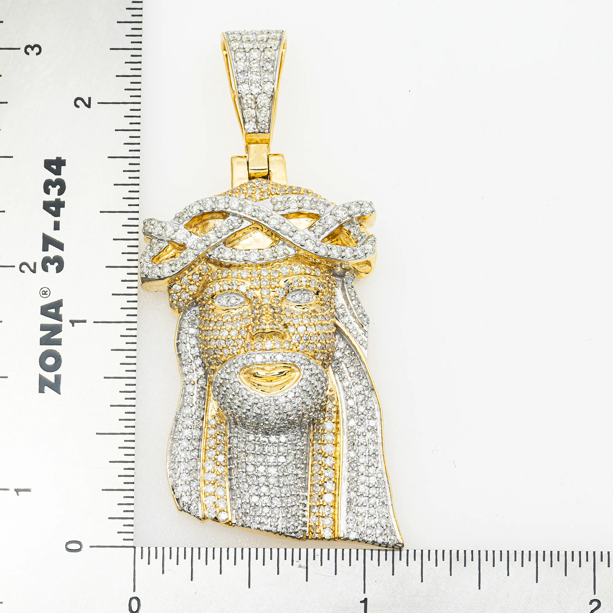 10K GOLD DIAMIND JESUS HEAD PENDANT 4.21 CT - Image 4