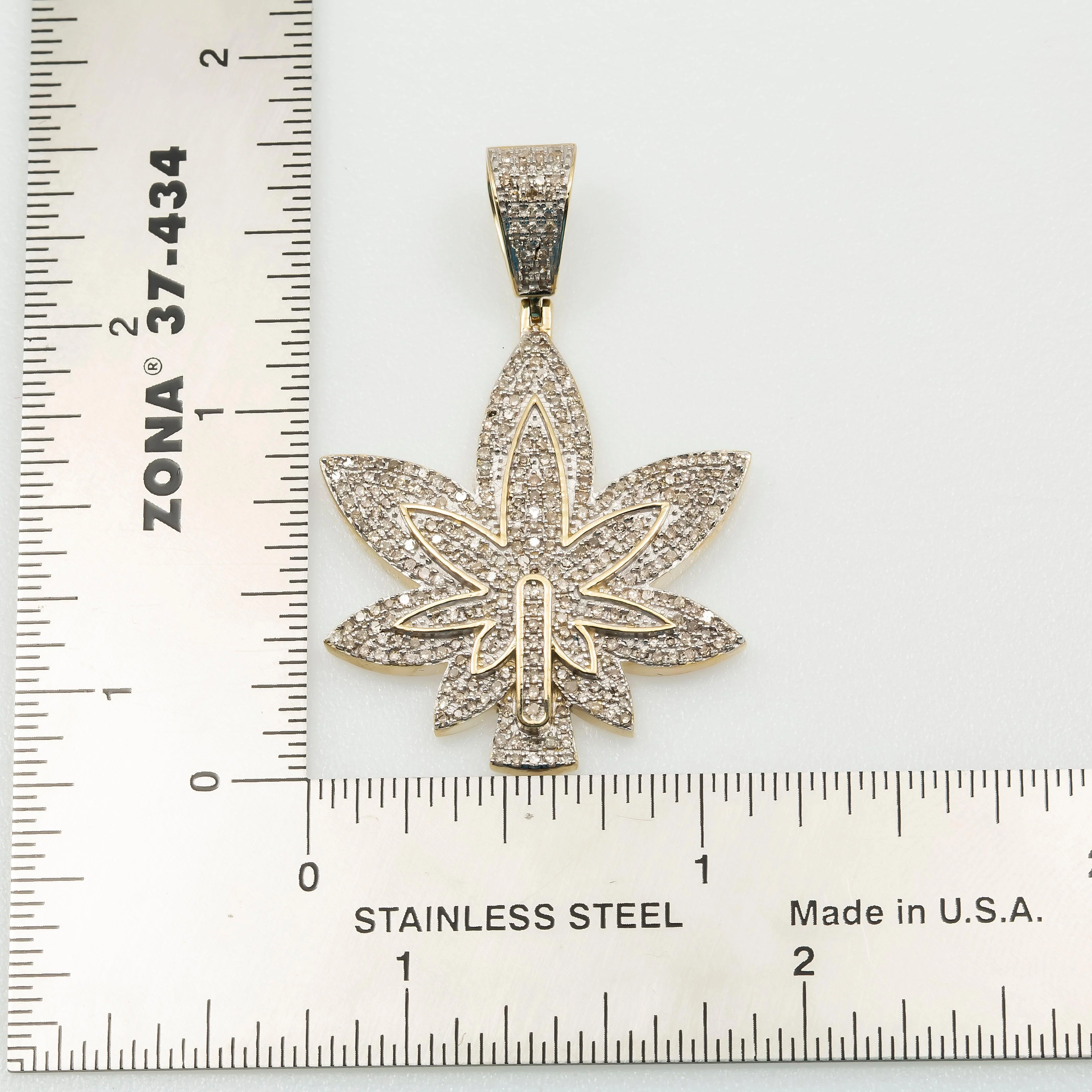 10K GOLD DIAMOND 3D CANNABIS LEAF PENDANT 1.06 CT - Image 3