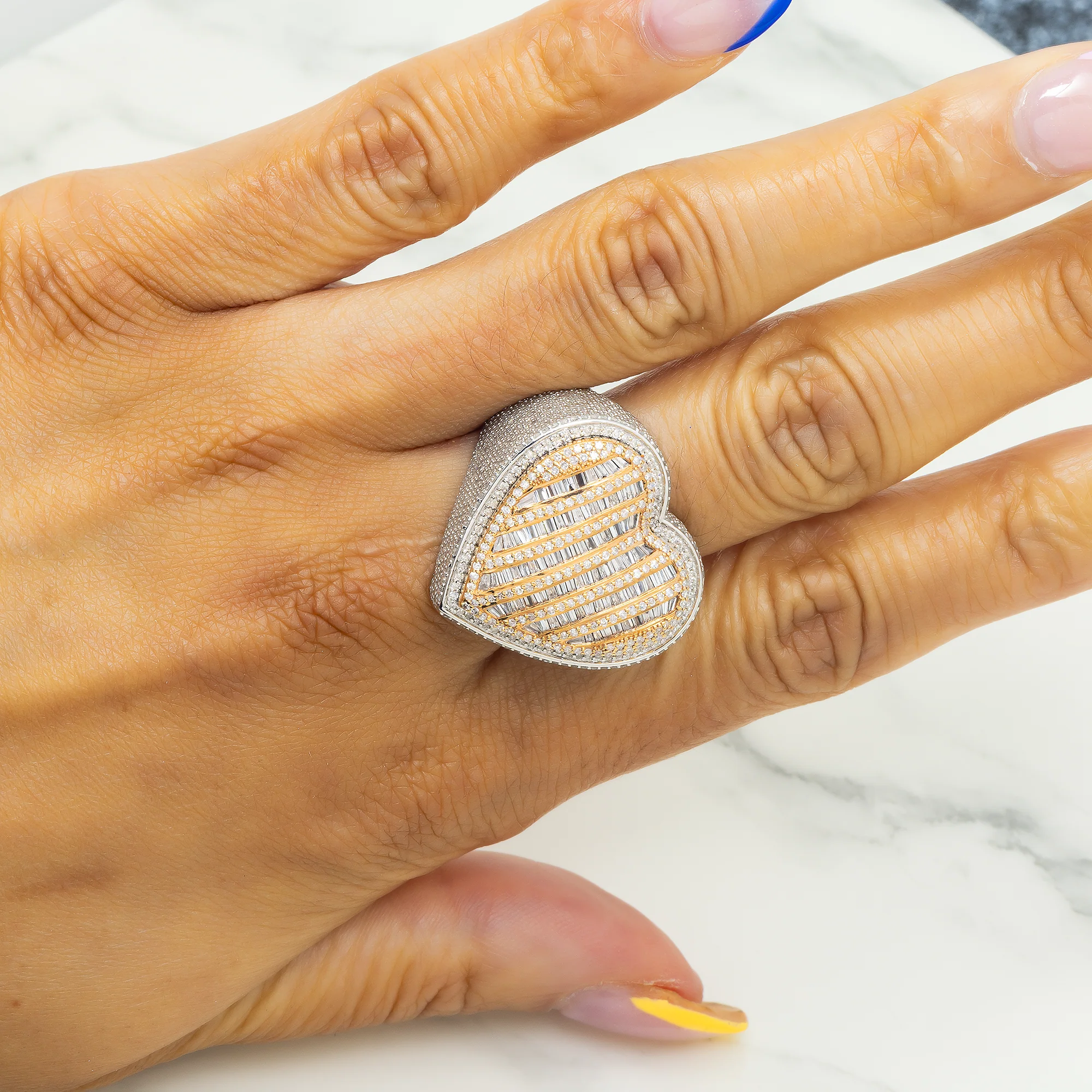 10K GOLD TWO TONE DIAMOND HEART STATEMENT RING 4.16 CT - Image 2