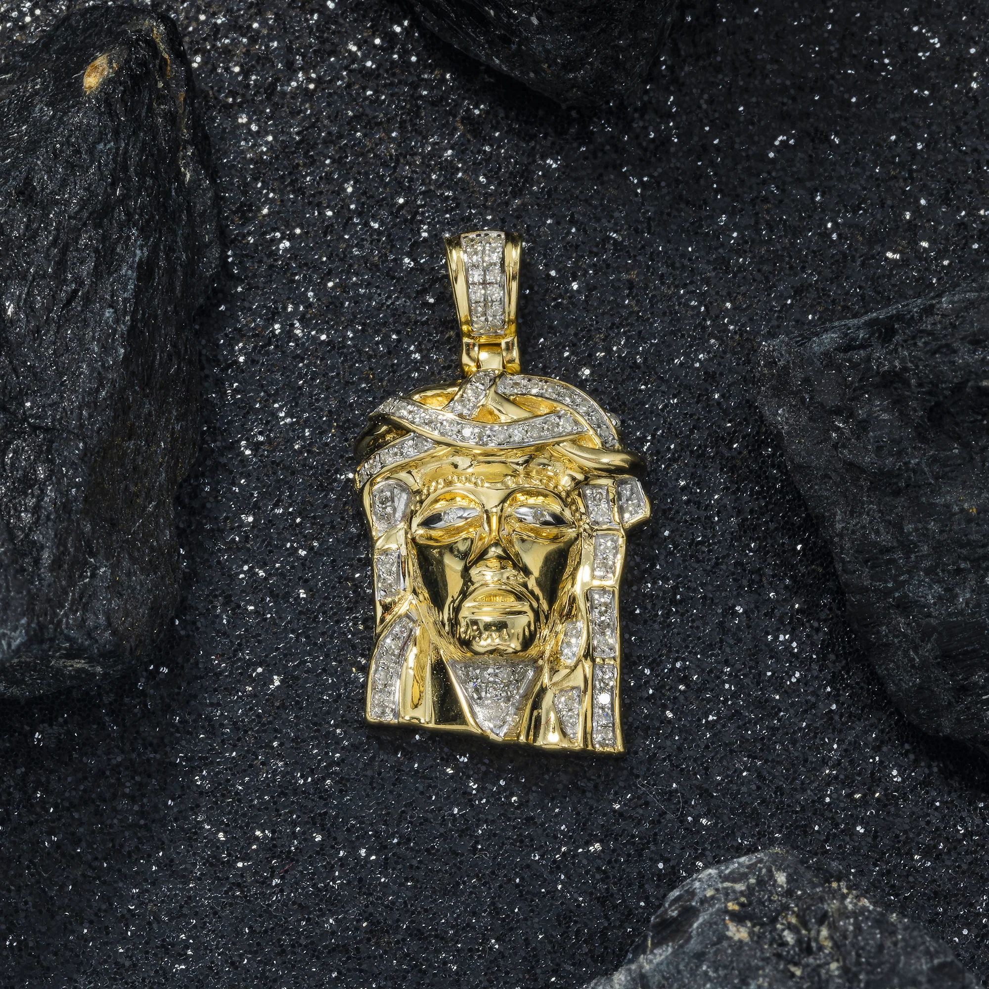 10K GOLD DIAMOND JESUS HEAD PENDANT 0.20 CT - Image 2