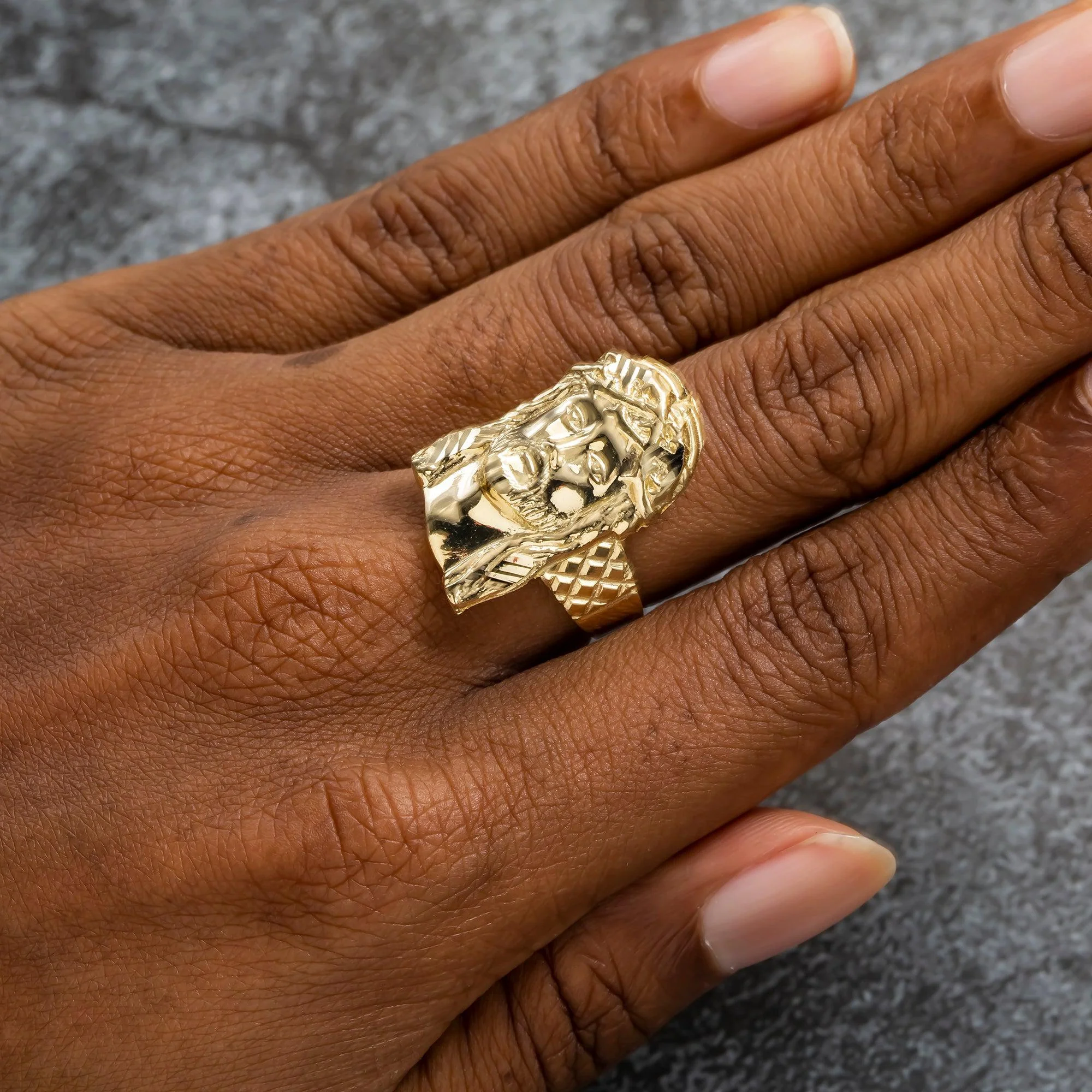 10K GOLD JESUS HEAD RING 6.6G - Image 2