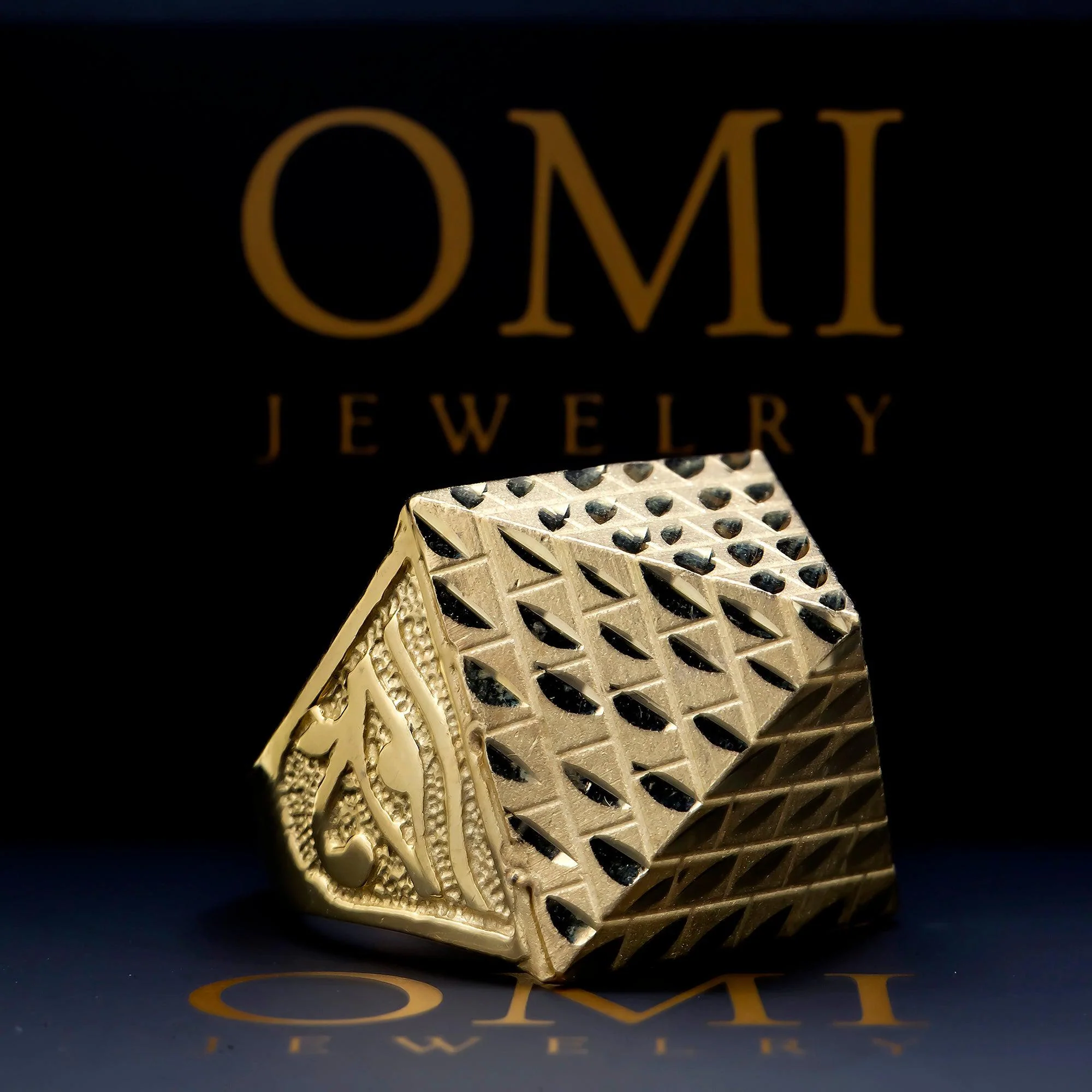 10K GOLD EGYPTIAN PYRAMID RING 12.9G - Image 4