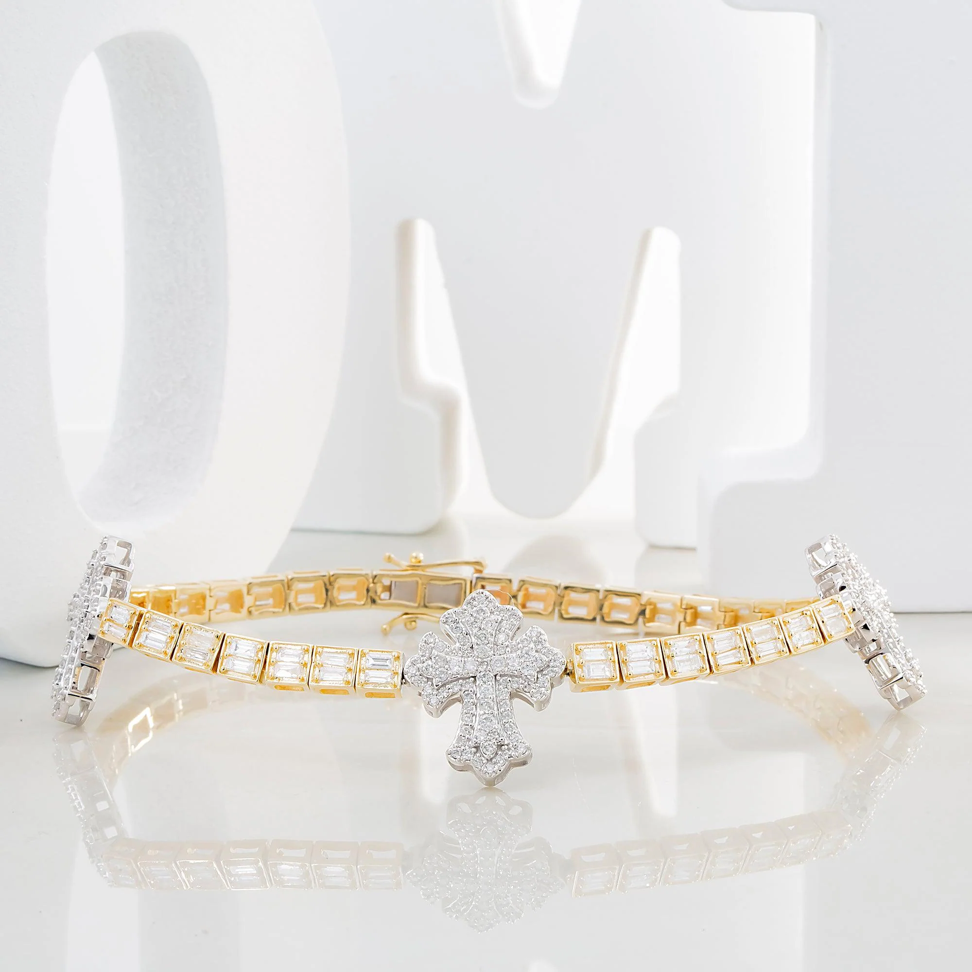 10K GOLD TWO TONE ROUND AND BAGUETTE DIAMONDS CROSS BRACELET 3.75 CT - Image 3