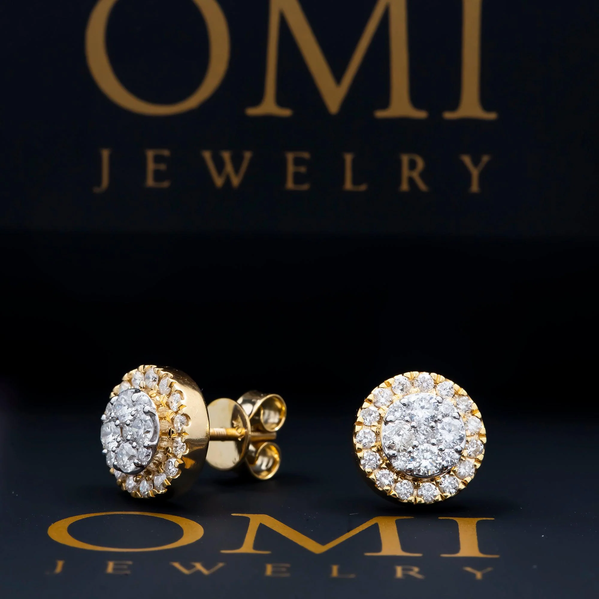 10K GOLD ROUND DIAMOND CLUSTER EARRINGS 0.93 CTW - Image 2