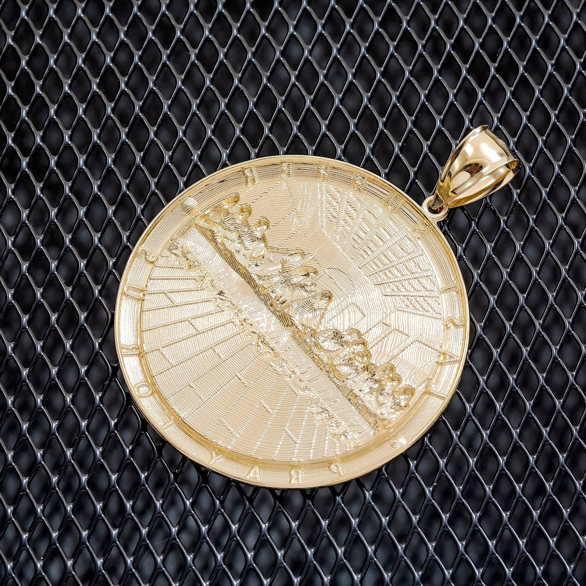 10K GOLD TWO TONE LAST SUPPER PRAY FOR US COIN PENDANT 11.3G - Image 3