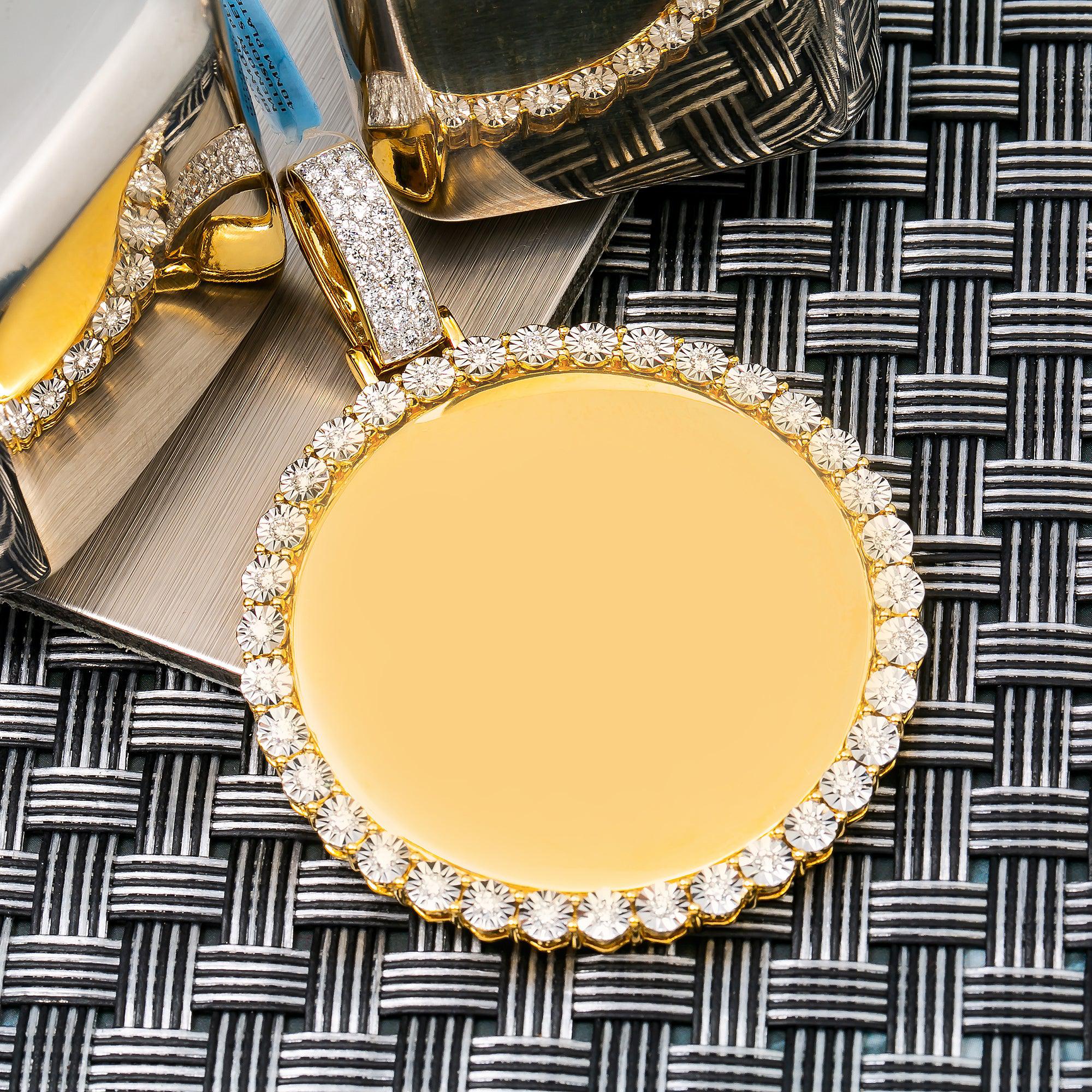 14K YELLOW GOLD CIRCLE PICTURE PENDANT WITH 1.25 CT DIAMONDS - Image 2