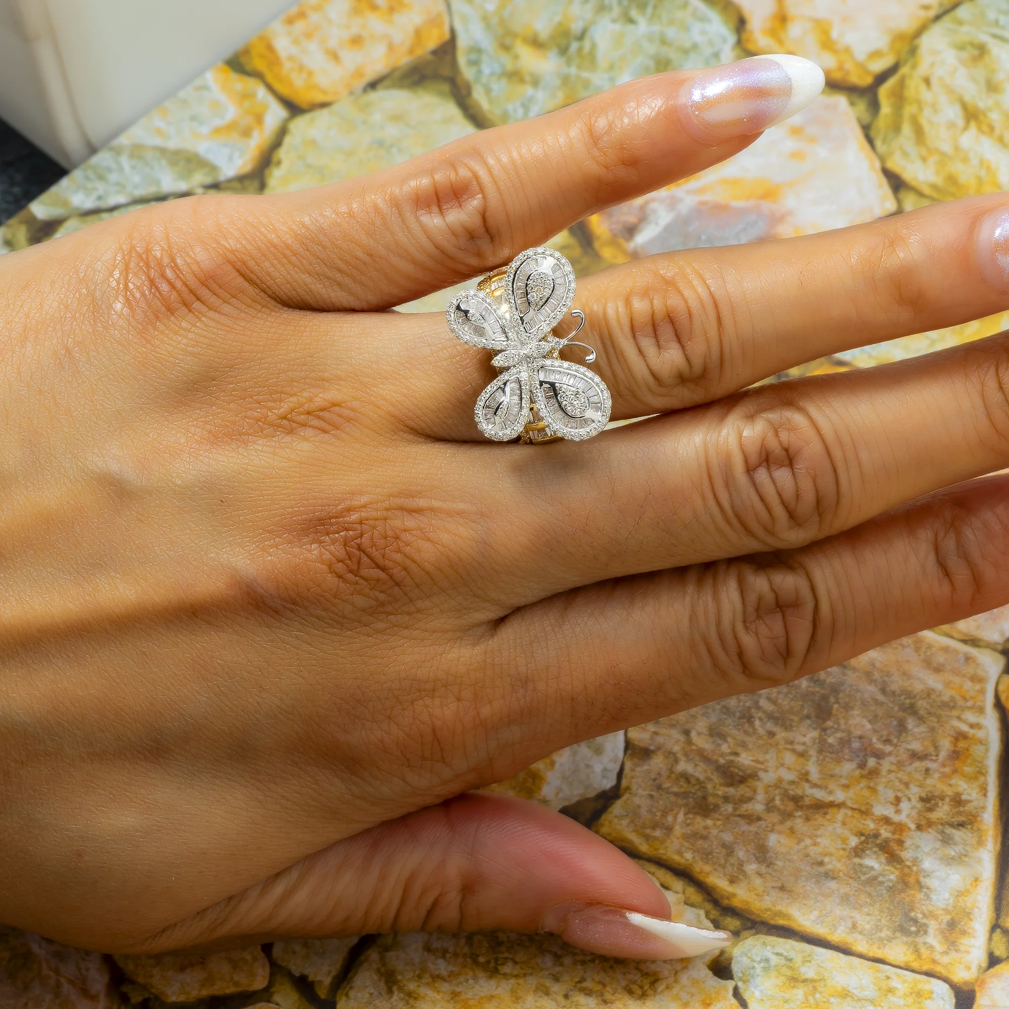 14K GOLD BAGUETTE AND ROUND DIAMOND BUTTERFLY RING 1.64 CT - Image 6