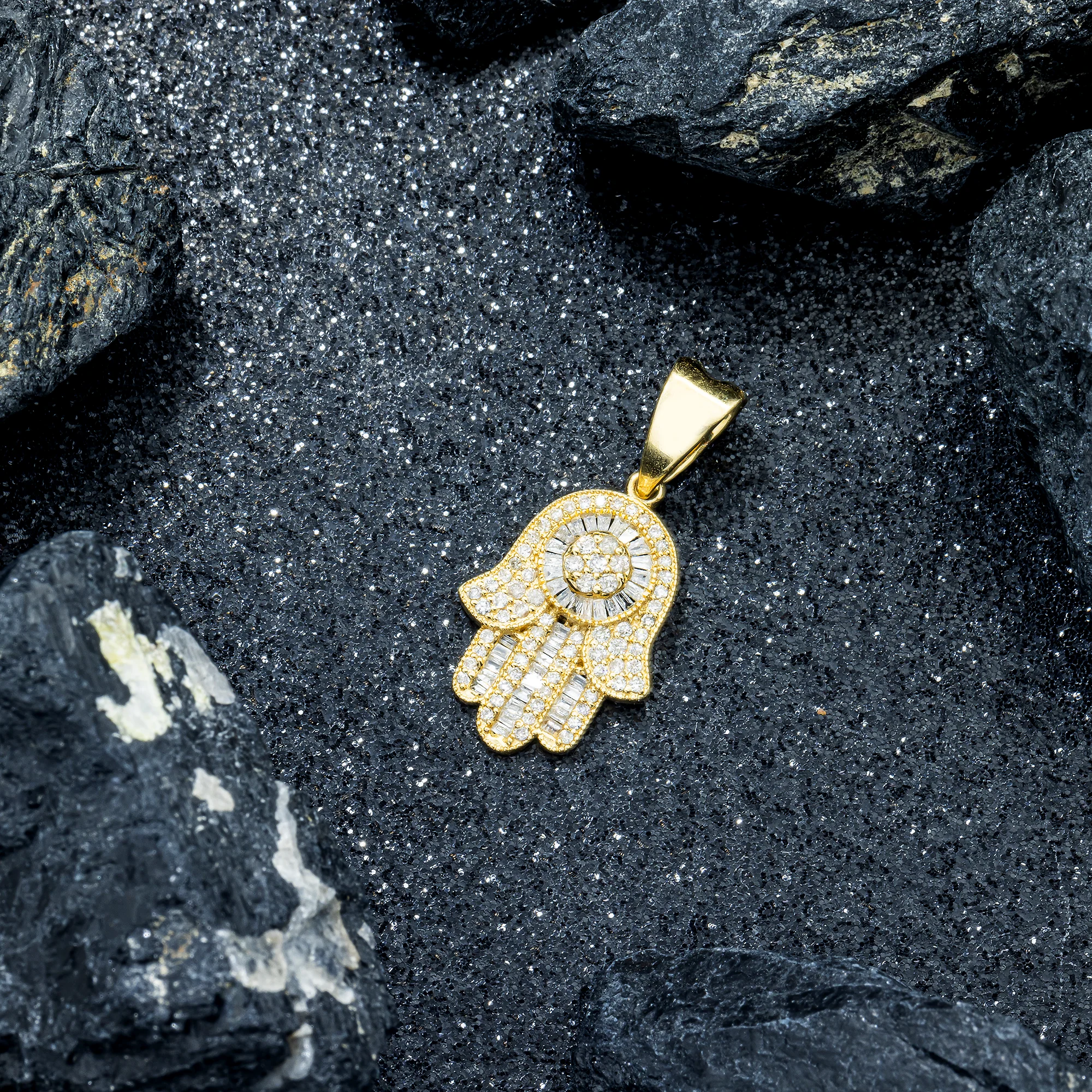 14K GOLD BAGUETTE AND ROUND DIAMOND HAMSA PENDANT 0.60 CT - Image 2