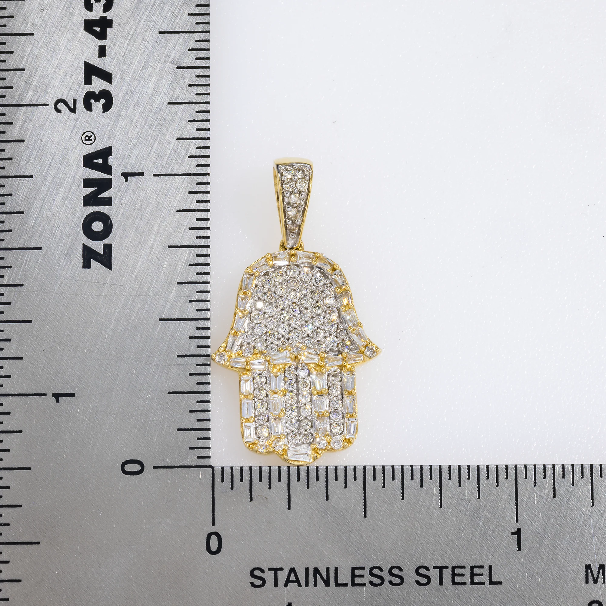 14K GOLD BAGUETTE AND ROUND DIAMOND HAMSA PENDANT 0.89 CT - Image 3