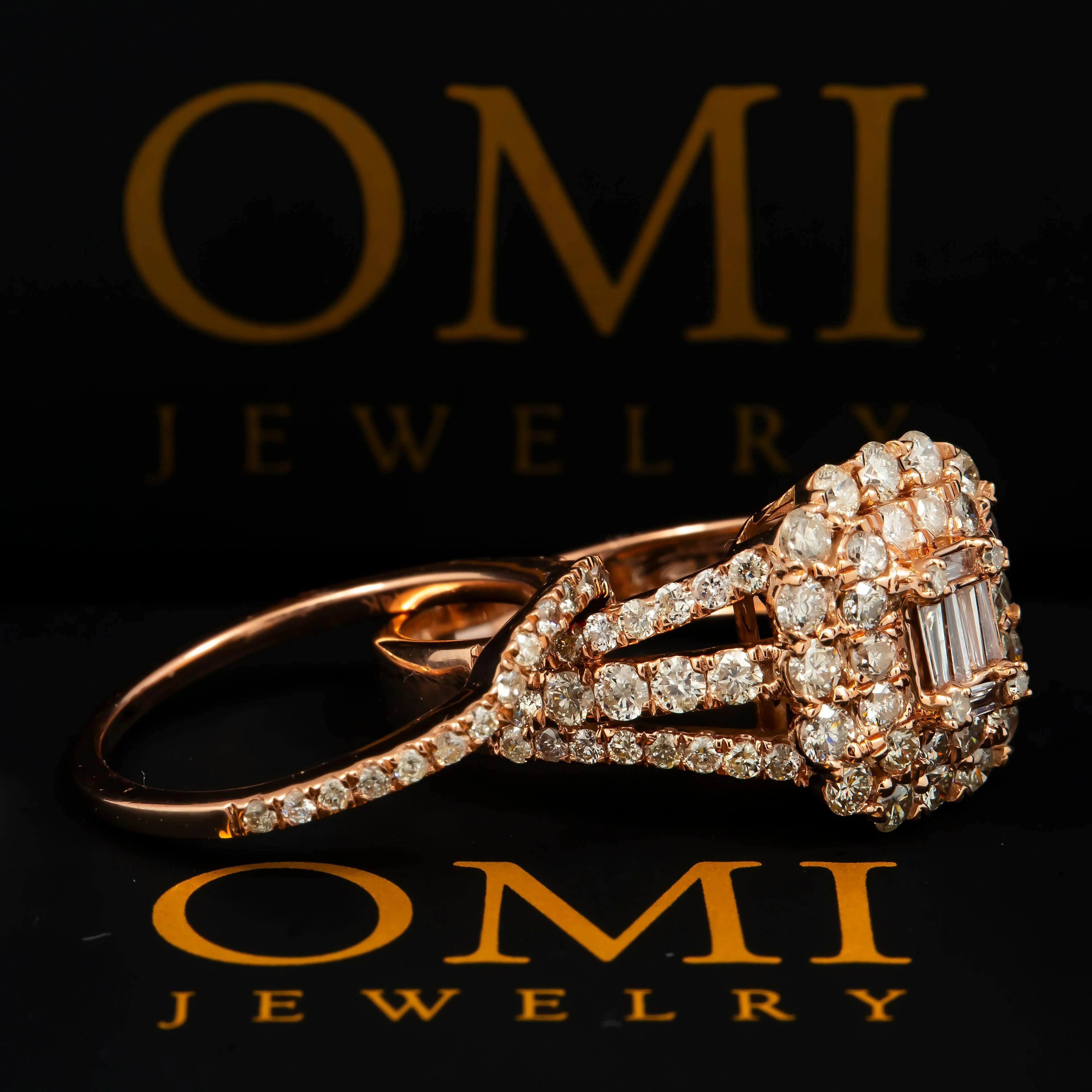 14K GOLD BAGUETTE AND ROUND DIAMOND SQUARE BRIDAL SET 2.60 CT - Image 4