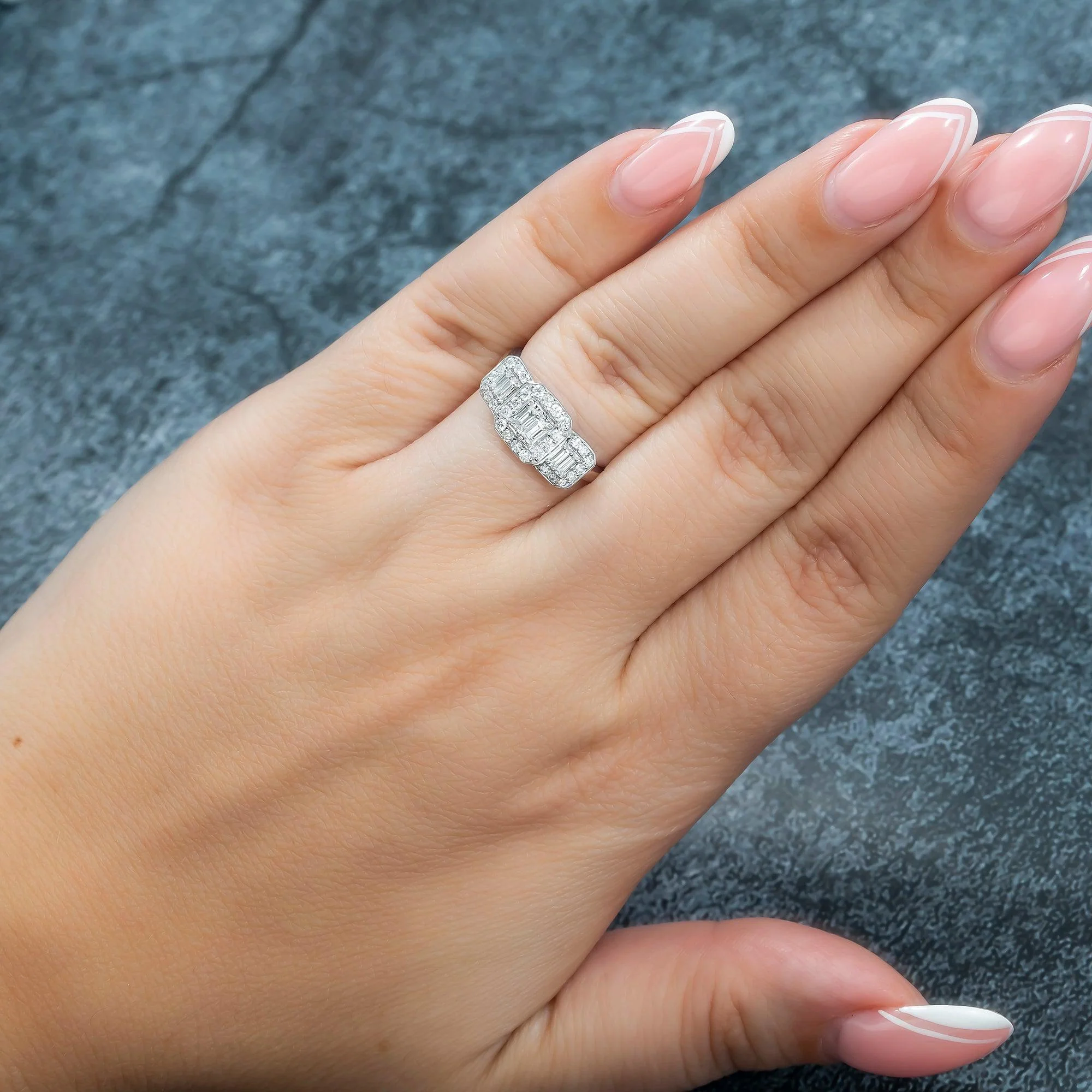 14K GOLD BAGUETTE DIAMOND 3-STONE RING 0.55 CT - Image 2
