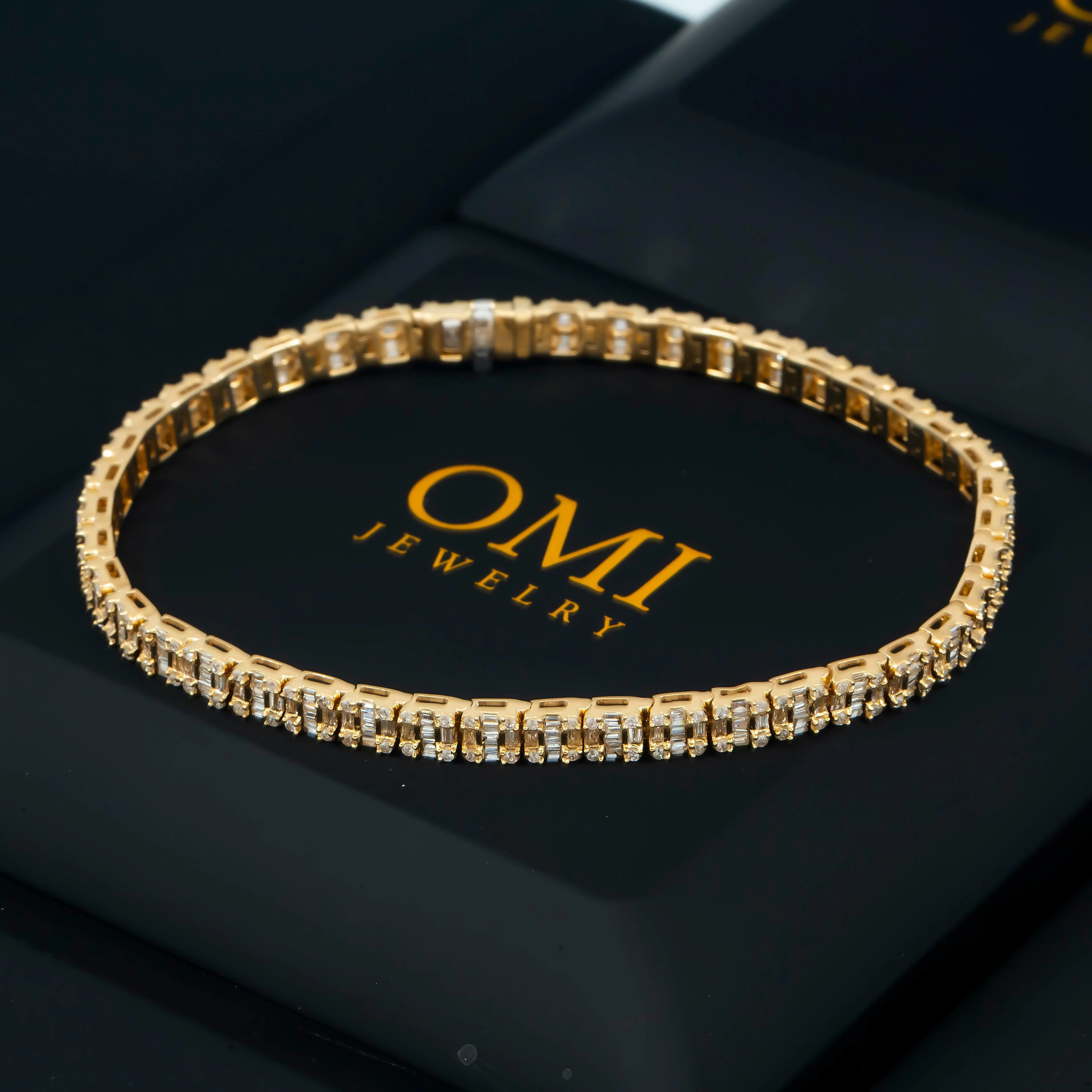 14K GOLD BAGUETTE DIAMONDS BRACELET 3.91 CT - Image 4