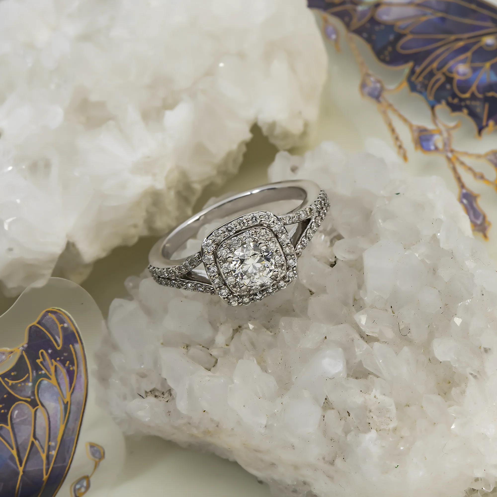 14K GOLD CUSHION CUT HALO DIAMOND ENGAGEMENT RING 0.89 CTW - Image 4