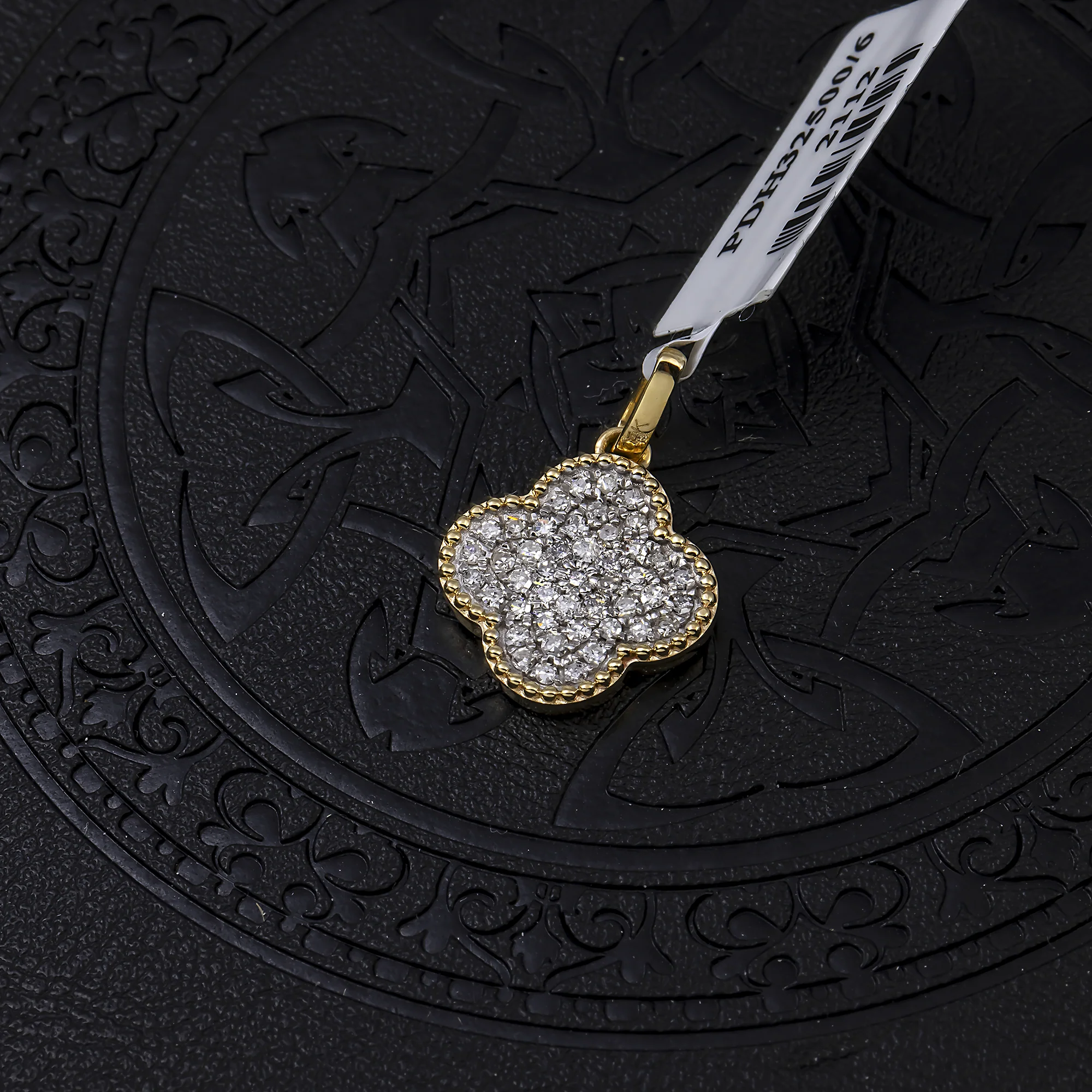 14K GOLD DIAMOND CLOVER PENDANT 0.30 CT - Image 2