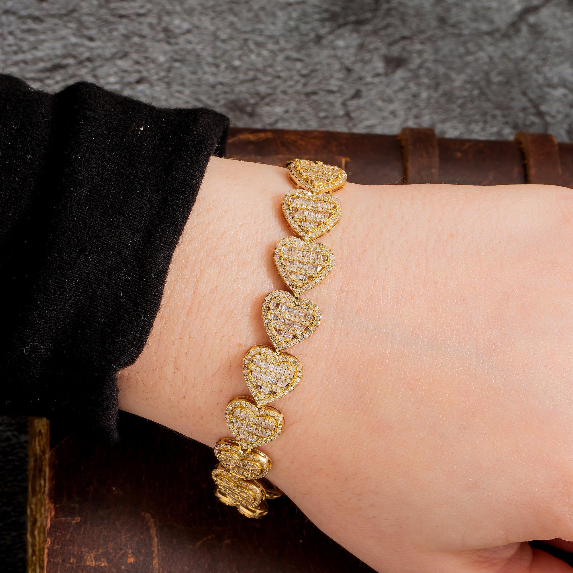 14K GOLD HEART SHAPE BRACELET WITH DIAMONDS - Image 2