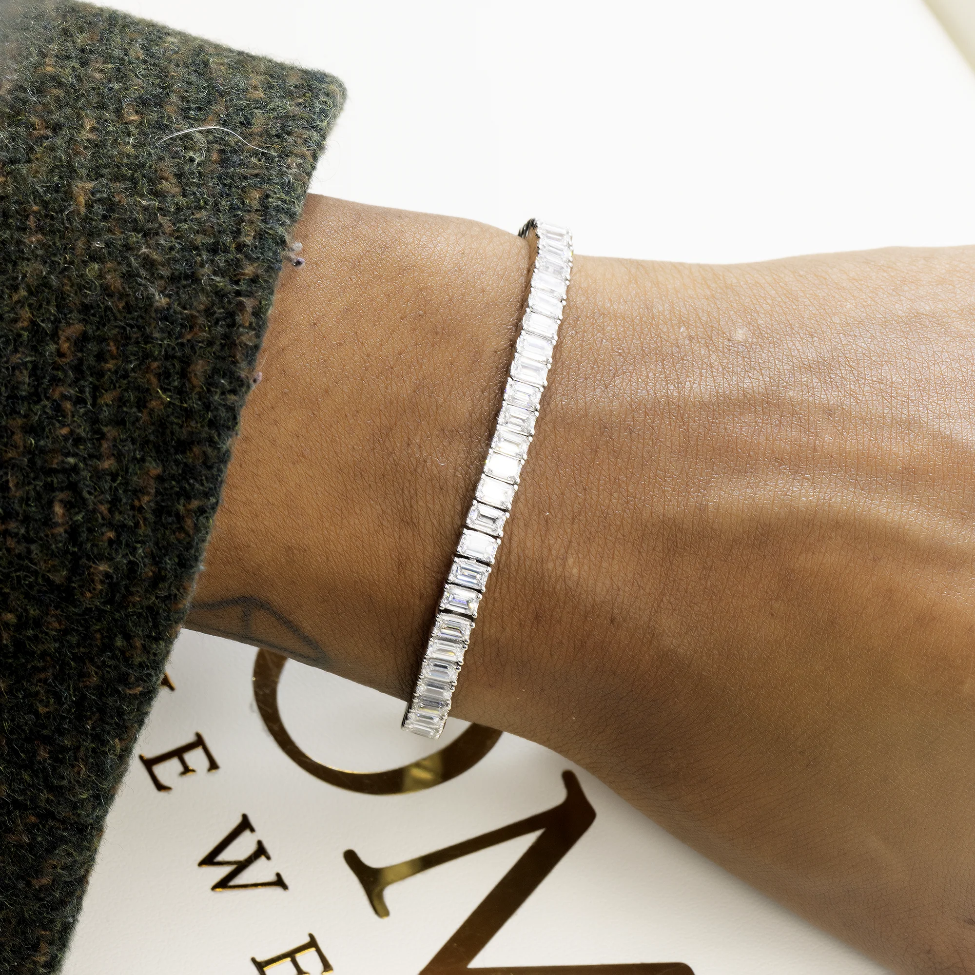 14K GOLD EMERALD CUT LAB DIAMOND TENNIS BRACELET 10.02 CT - Image 2