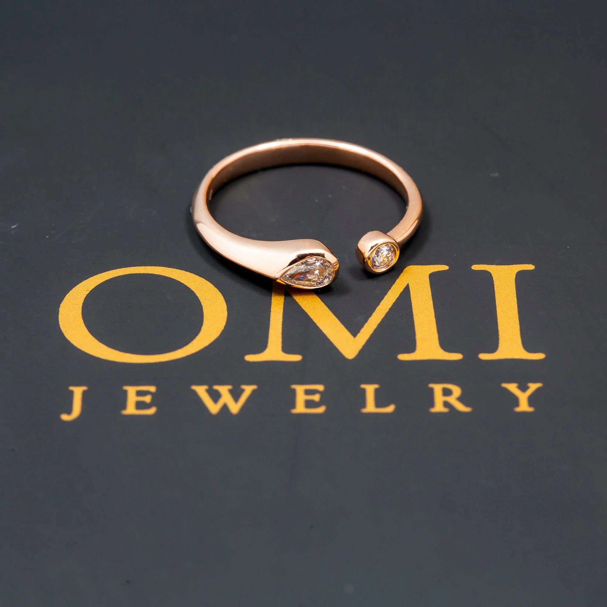 14K GOLD PEAR AND ROUND TWO DIAMOND BEZEL RING 0.25 CT - Image 10