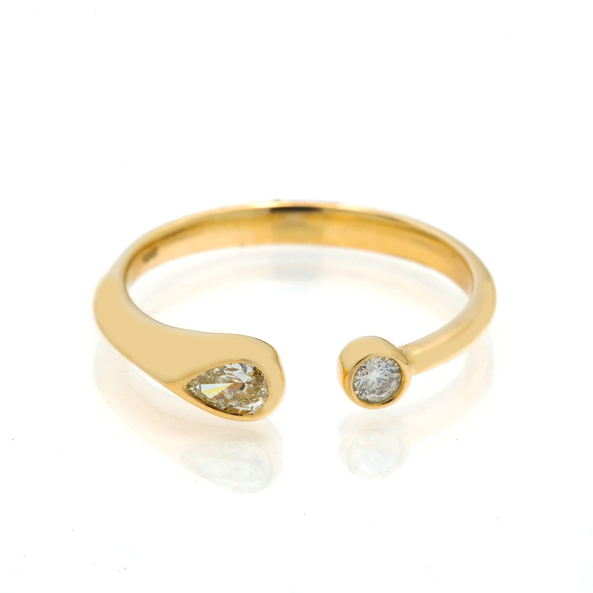 14K GOLD PEAR AND ROUND TWO DIAMOND BEZEL RING 0.25 CT - Image 5
