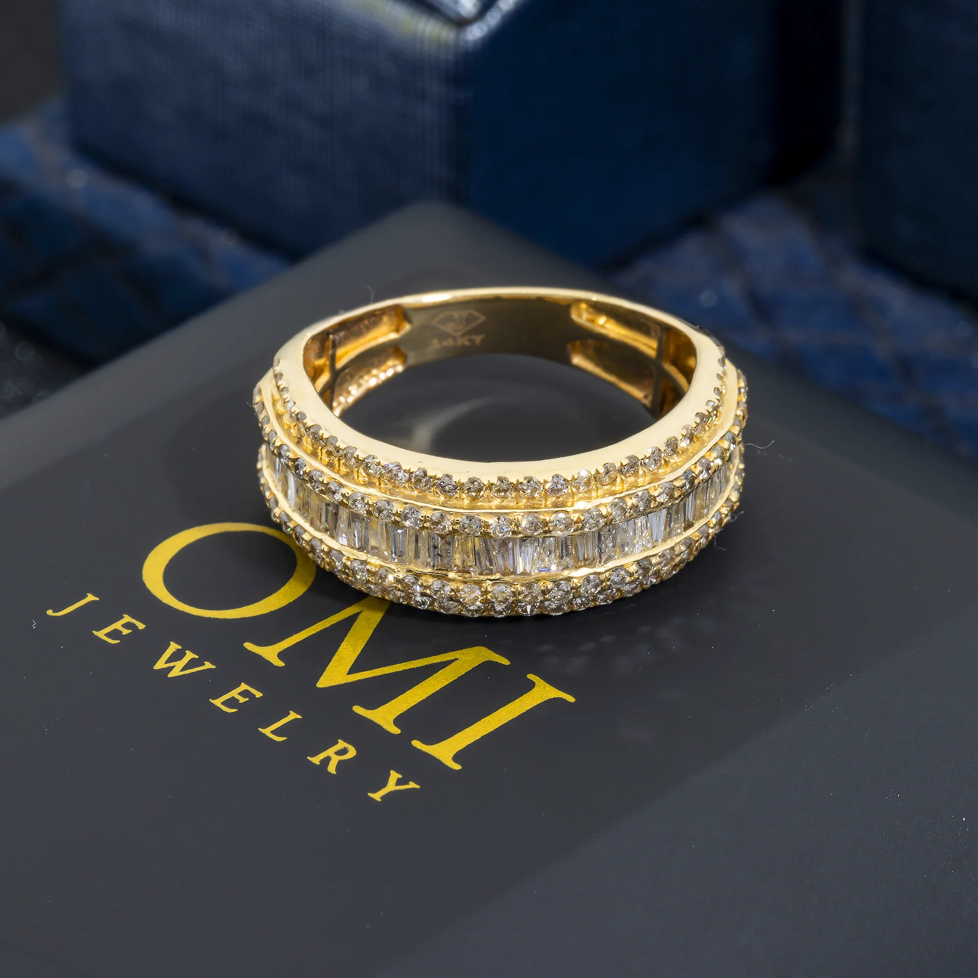 14K GOLD ROUND AND BAGUETTE DIAMOND STATEMENT RING 1.55 CT - Image 3
