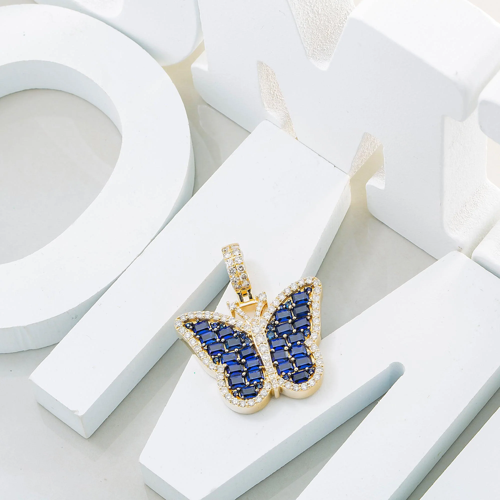 14K GOLD ROUND DIAMOND AND SAPPHIRE GEMSTONE BUTTERFLY PENDANT 5.15 CTW - Image 2