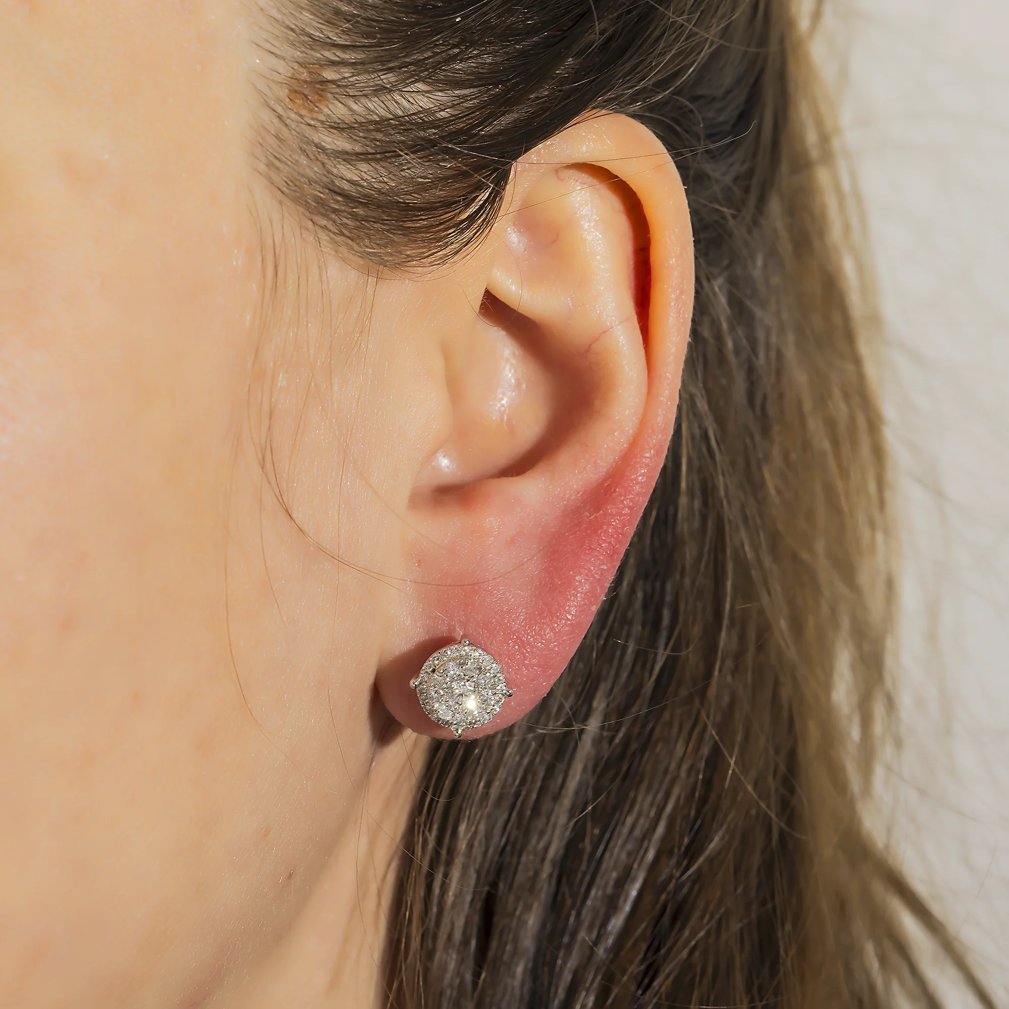 14K GOLD ROUND DIAMOND CLUSTER EARRINGS 0.83 CTW - Image 3