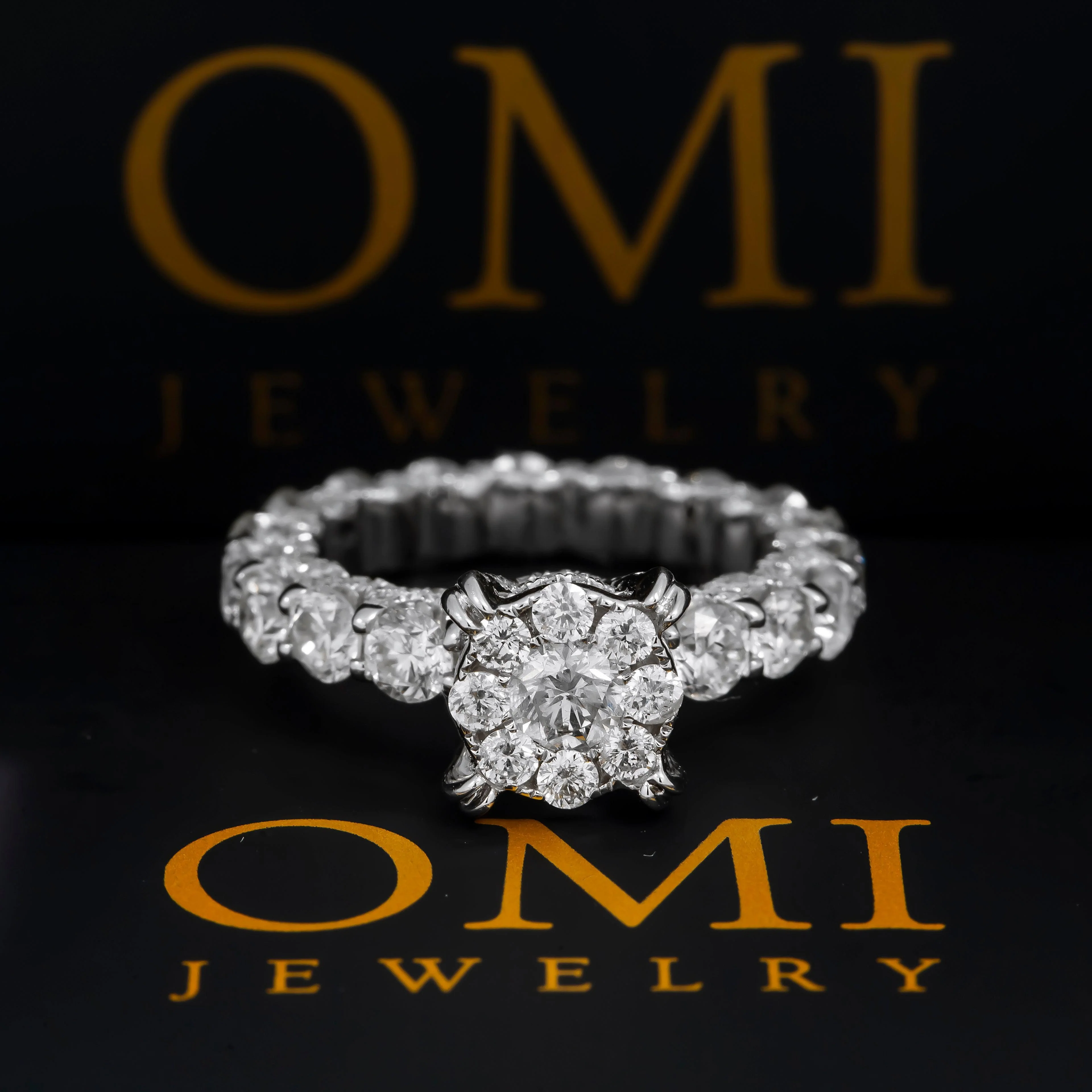 14K GOLD ROUND DIAMOND CLUSTER ENGAGEMENT RING 4.88 CT - Image 4