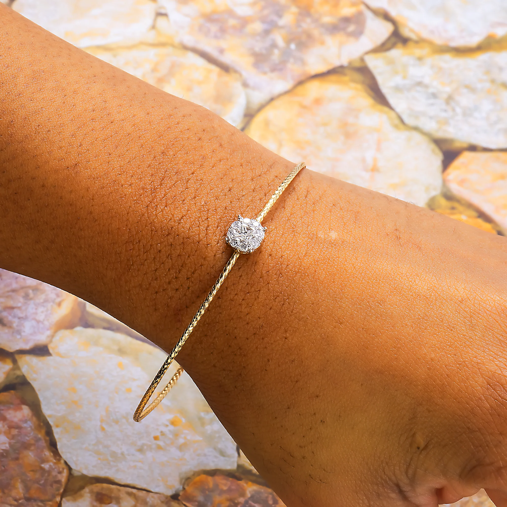 14K GOLD ROUND DIAMOND CLUSTER THIN OPEN BANGLE BRACELET 0.55 CT - Image 2