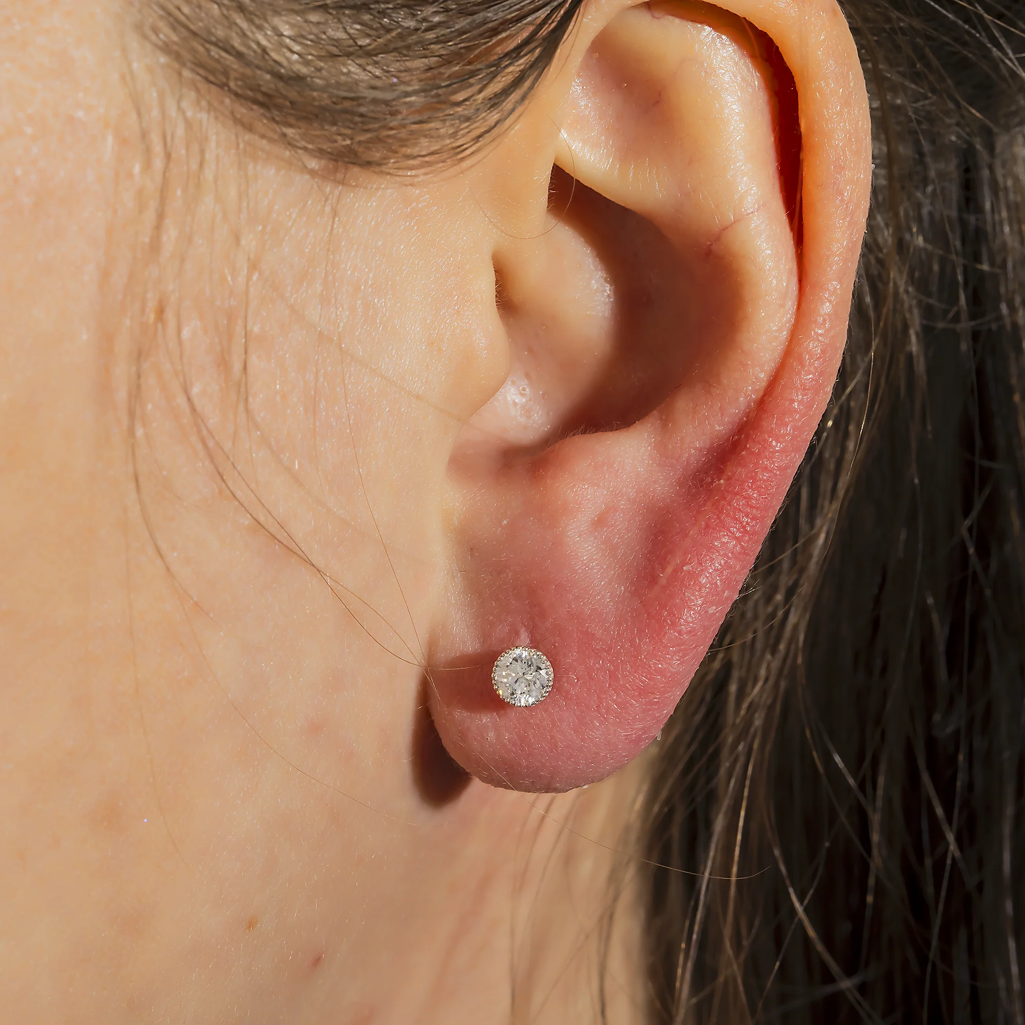 14K GOLD ROUND DIAMOND EARRINGS 0.58 CTW - Image 3