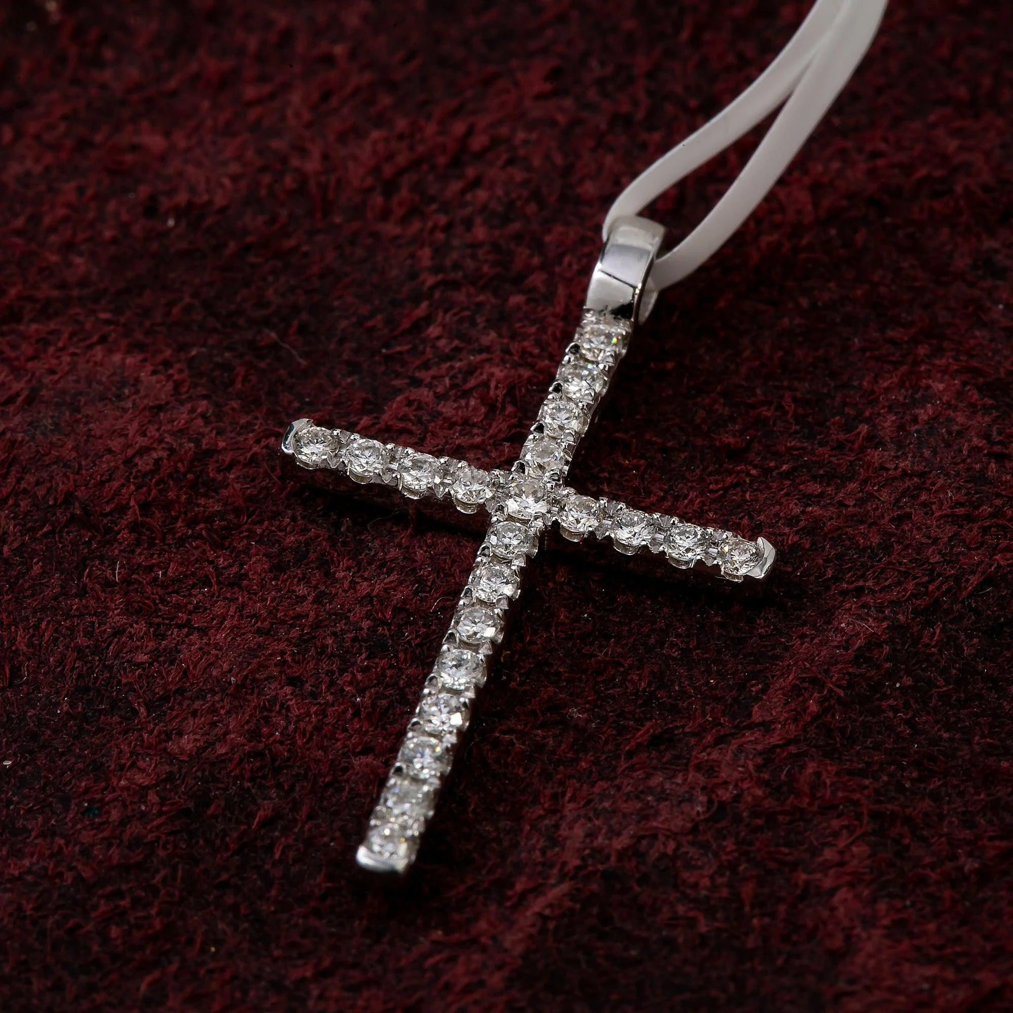 14K White Gold Cross Pendant with 0.20 CT Diamond - Image 2