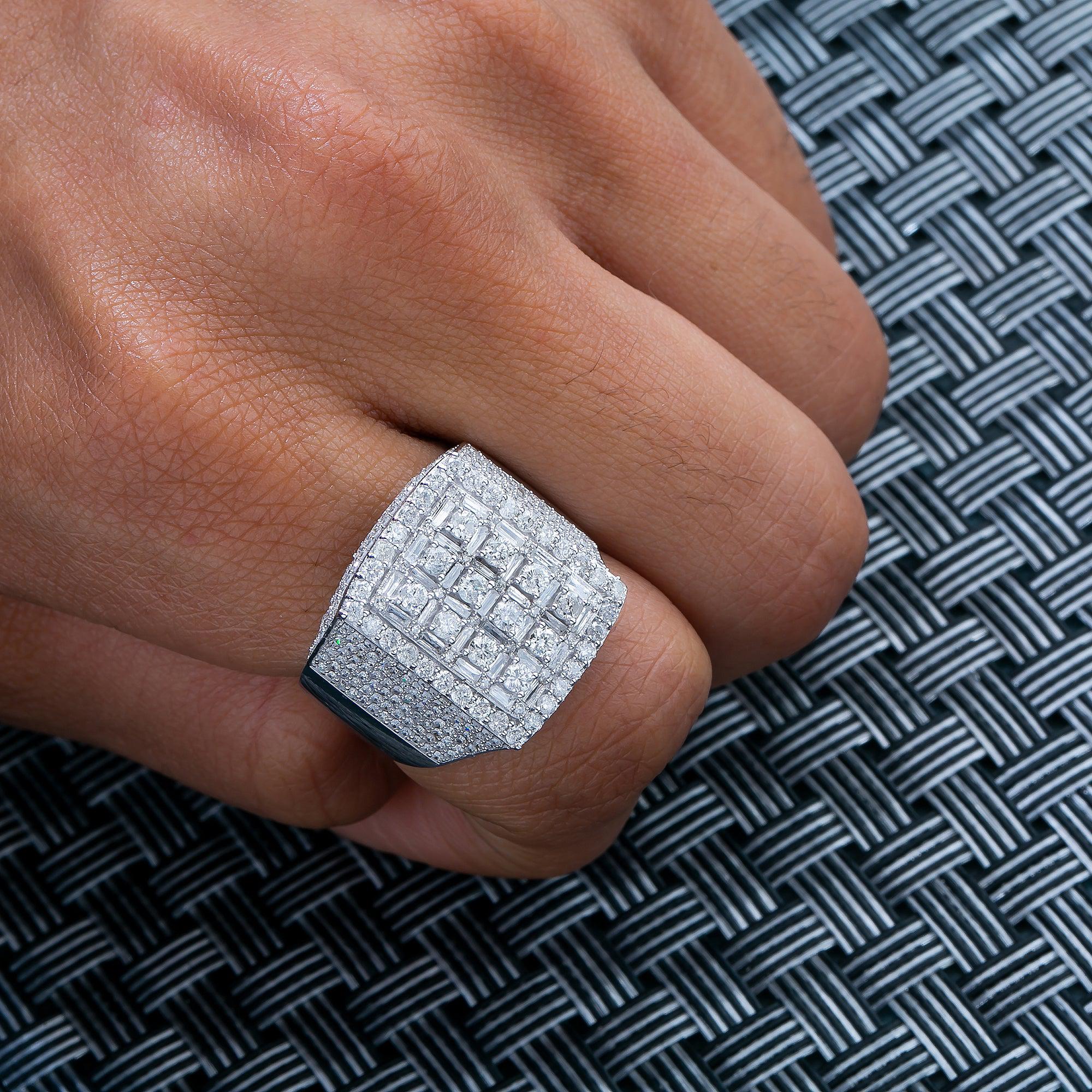 14K WHITE GOLD BAGUETTE DIAMOND RING 3.08 CT - Image 2