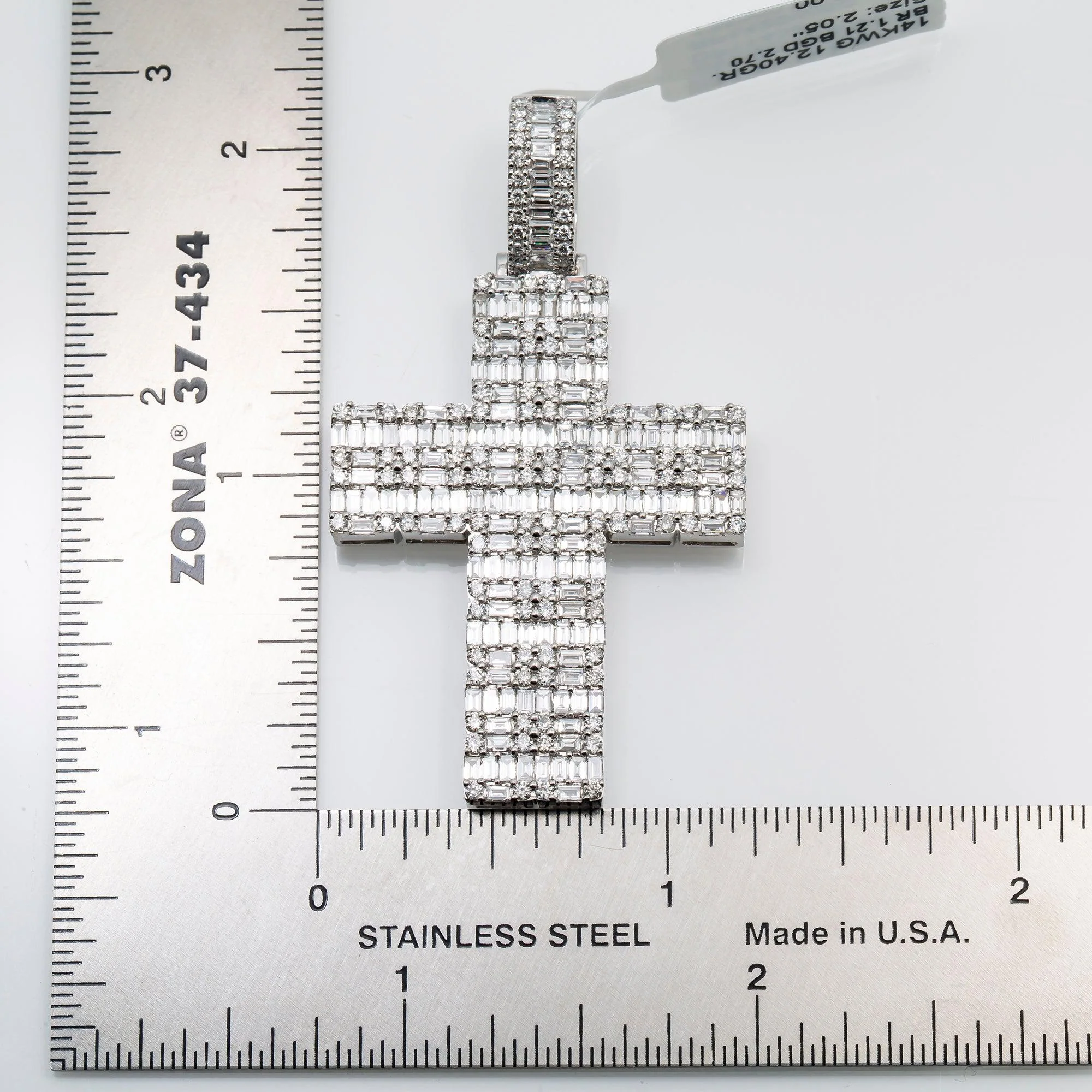 14K WHITE GOLD MEN'S BAGUETTE CROSS PENDANT WITH 3.70 CT DIAMONDS - Image 4