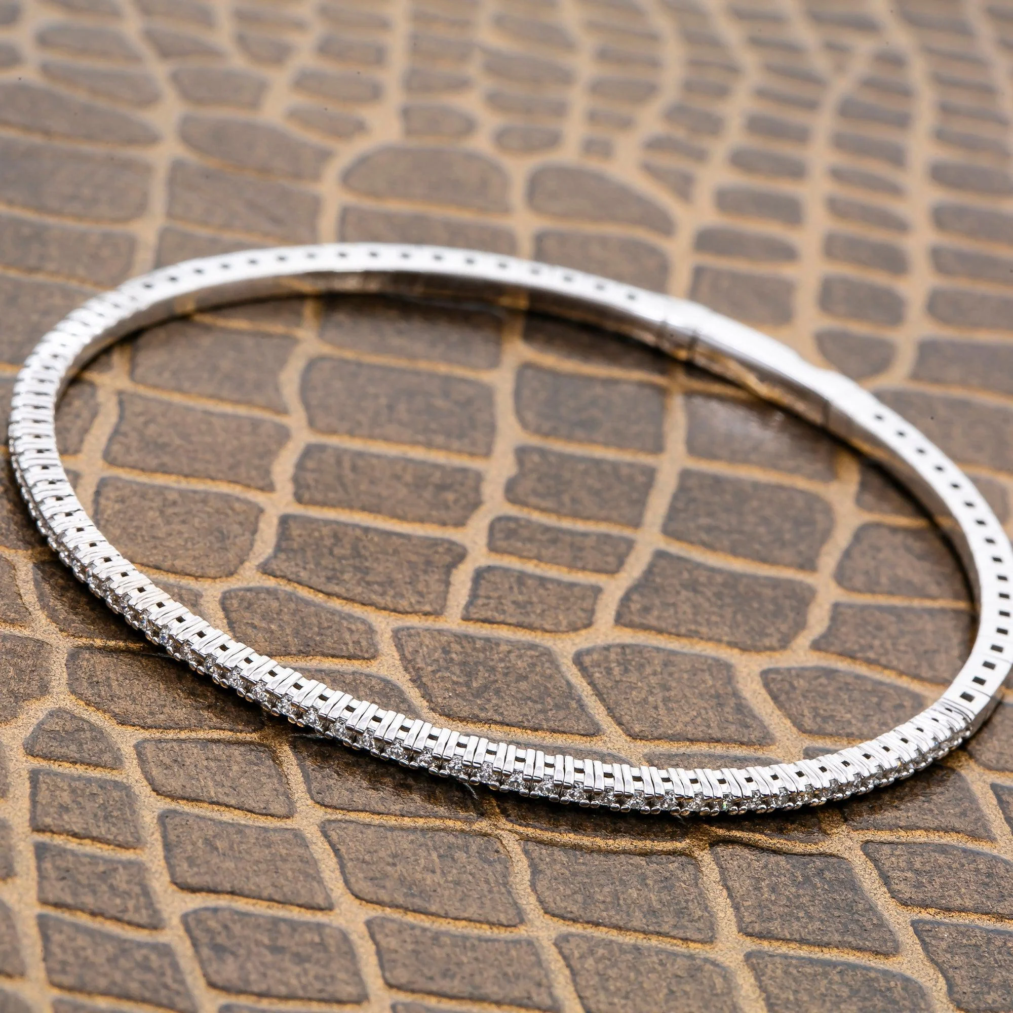 14K White Gold Women's Bracelet with 0.5 CT , 56 One Pointers Diamonds - Image 3