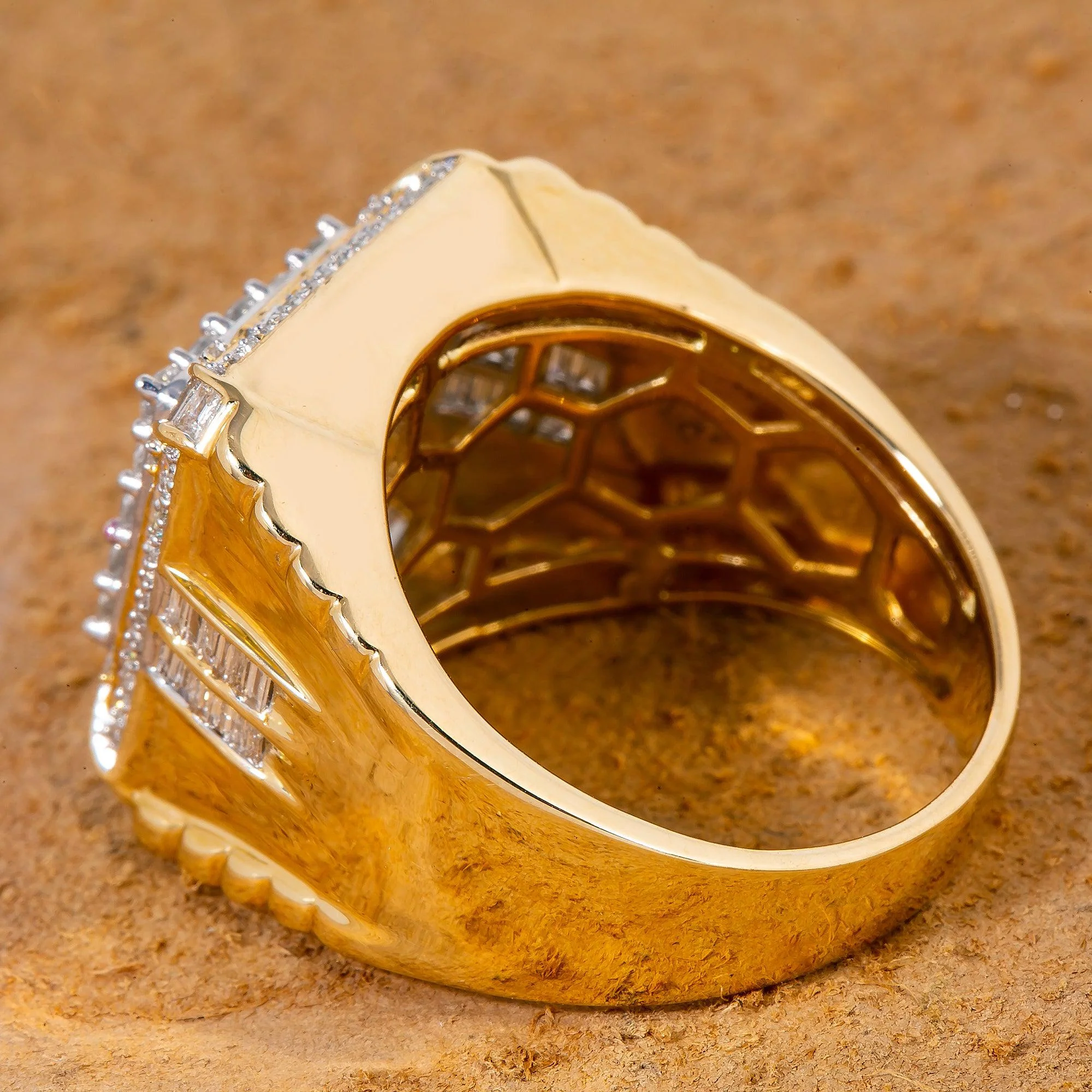 14K YELLOW GOLD MEN'S RING WITH 1.67 CT DIAMONDS - Image 4