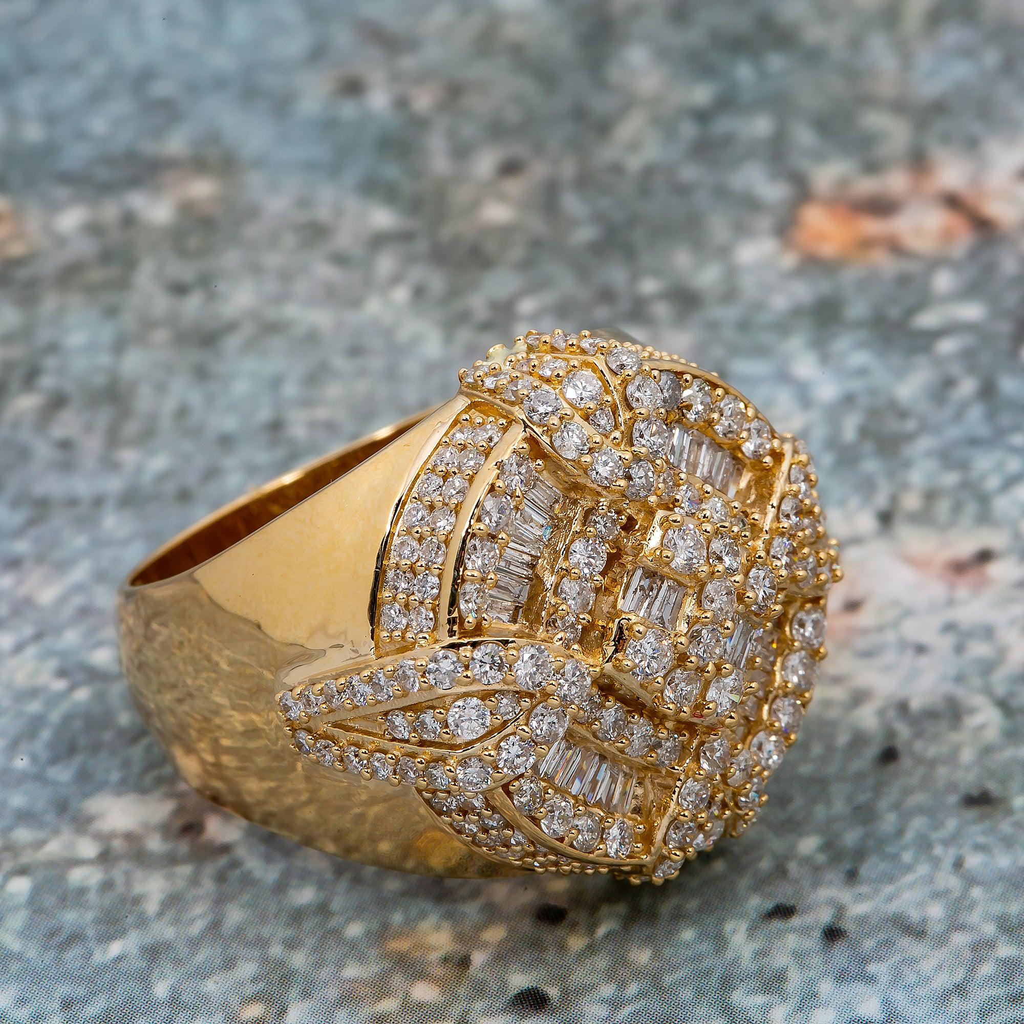 MEN'S 14K YELLOW GOLD RING WITH 2.50 CT DIAMONDS - Image 2