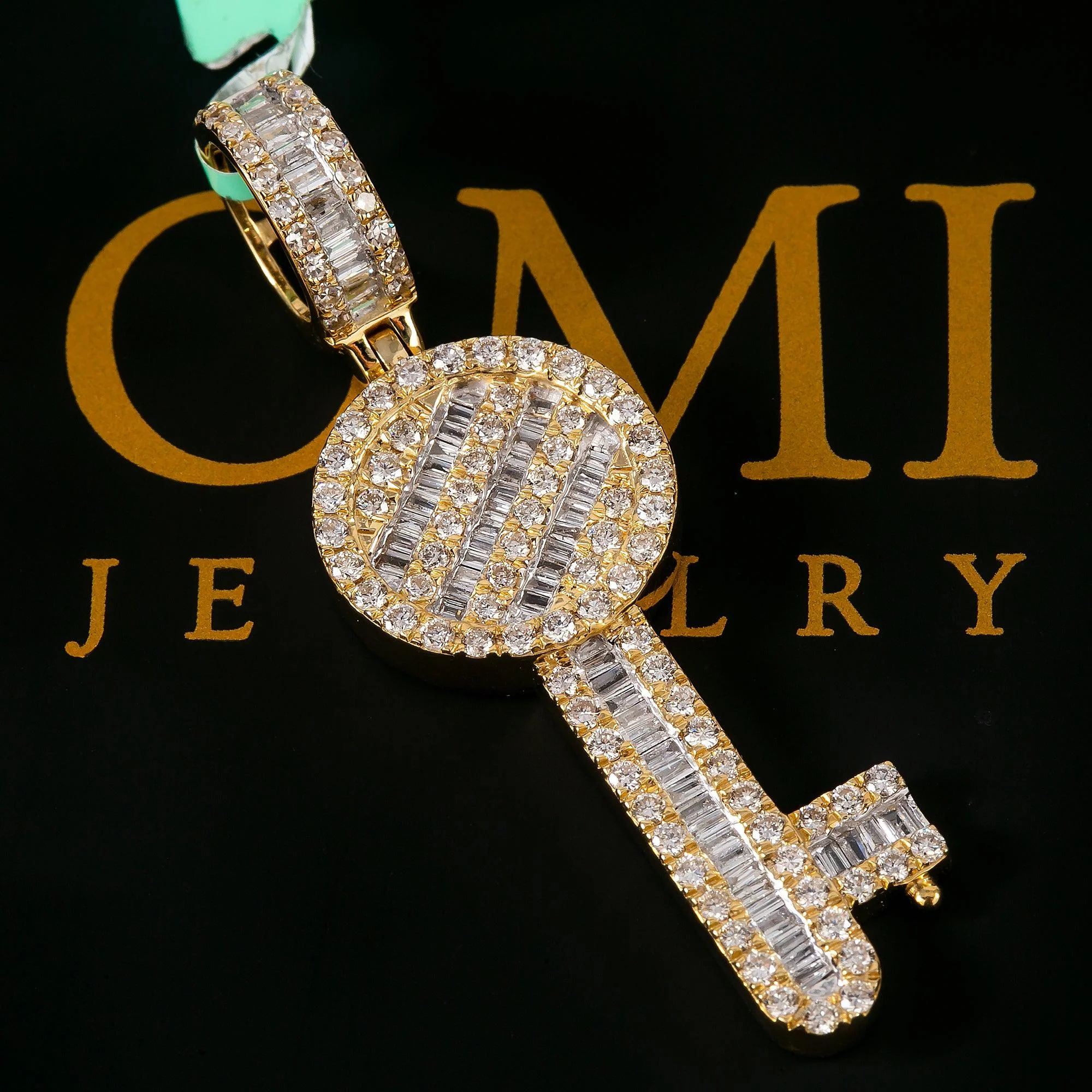 14K YELLOW GOLD OVAL KEY PENDANT WITH 2.65 CT DIAMONDS - Image 2