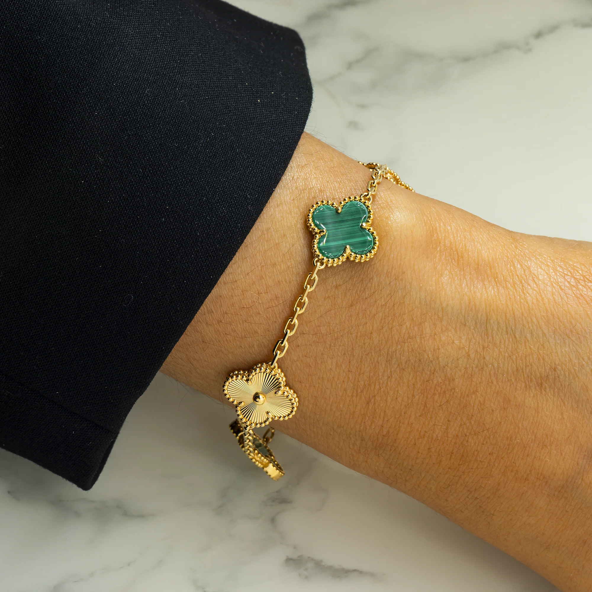 18K GOLD GREEN CLOVER CHAIN BRACELET - Image 5
