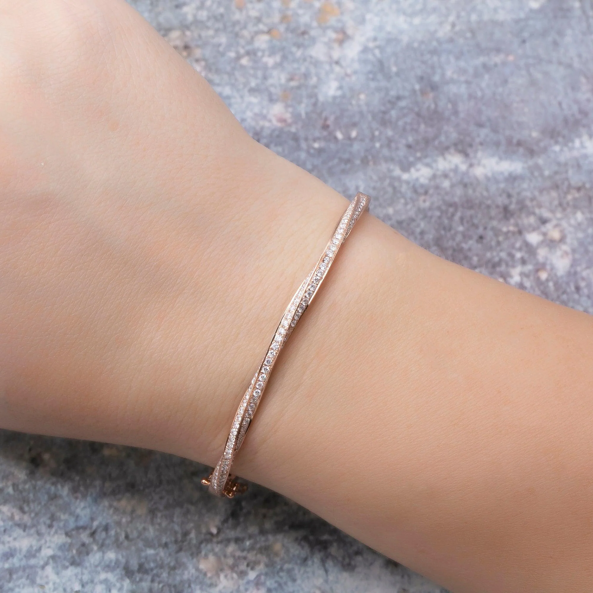 18K ROSE GOLD LADIES BRACELET WITH 3.07 CT DIAMONDS - Image 2