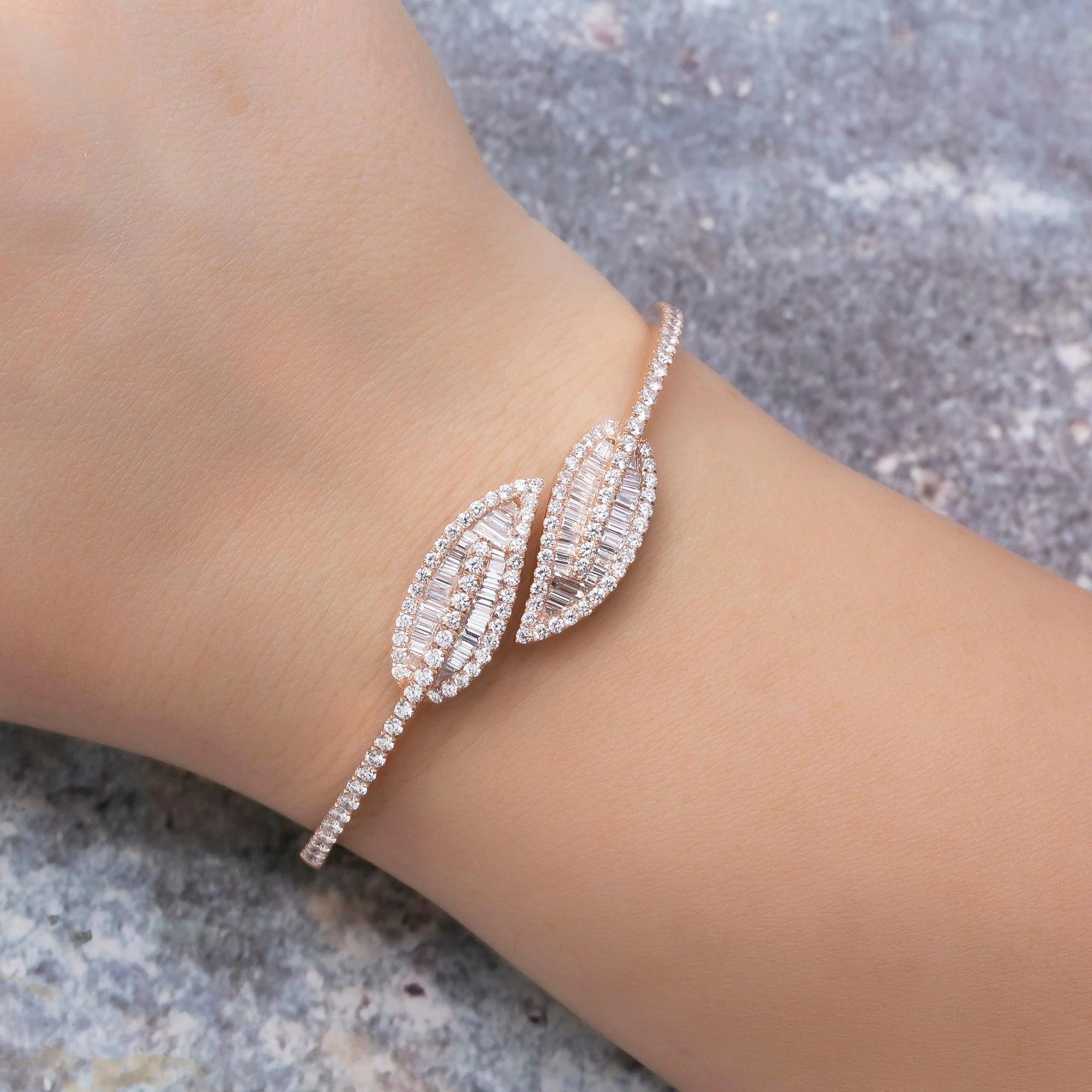 18K ROSE GOLD LADIES LEAF BRACELET WITH 3.79 CT DIAMONDS - Image 2