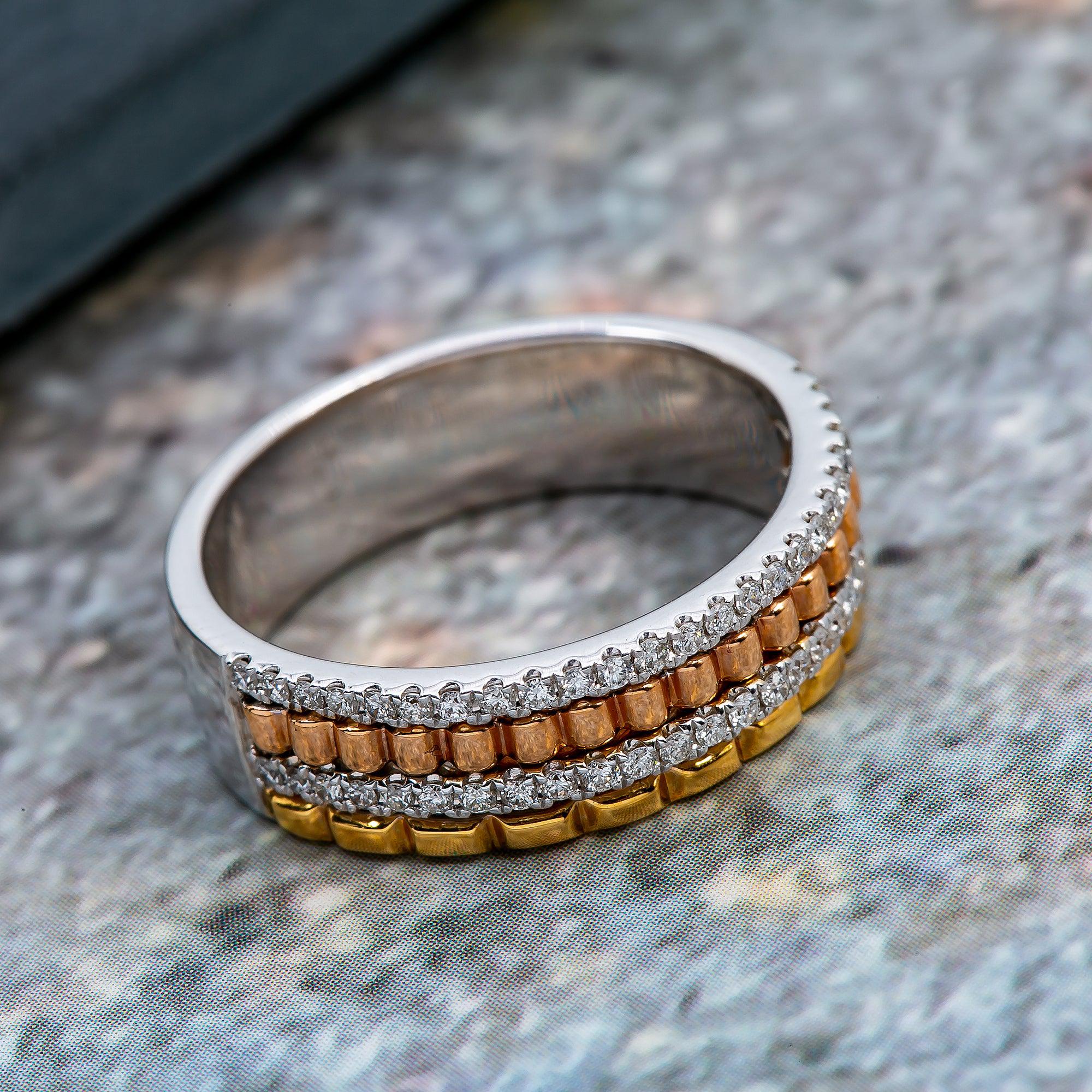 18K White and Yellow Gold Ladies Ring with 0.27 CT Diamonds - Image 2