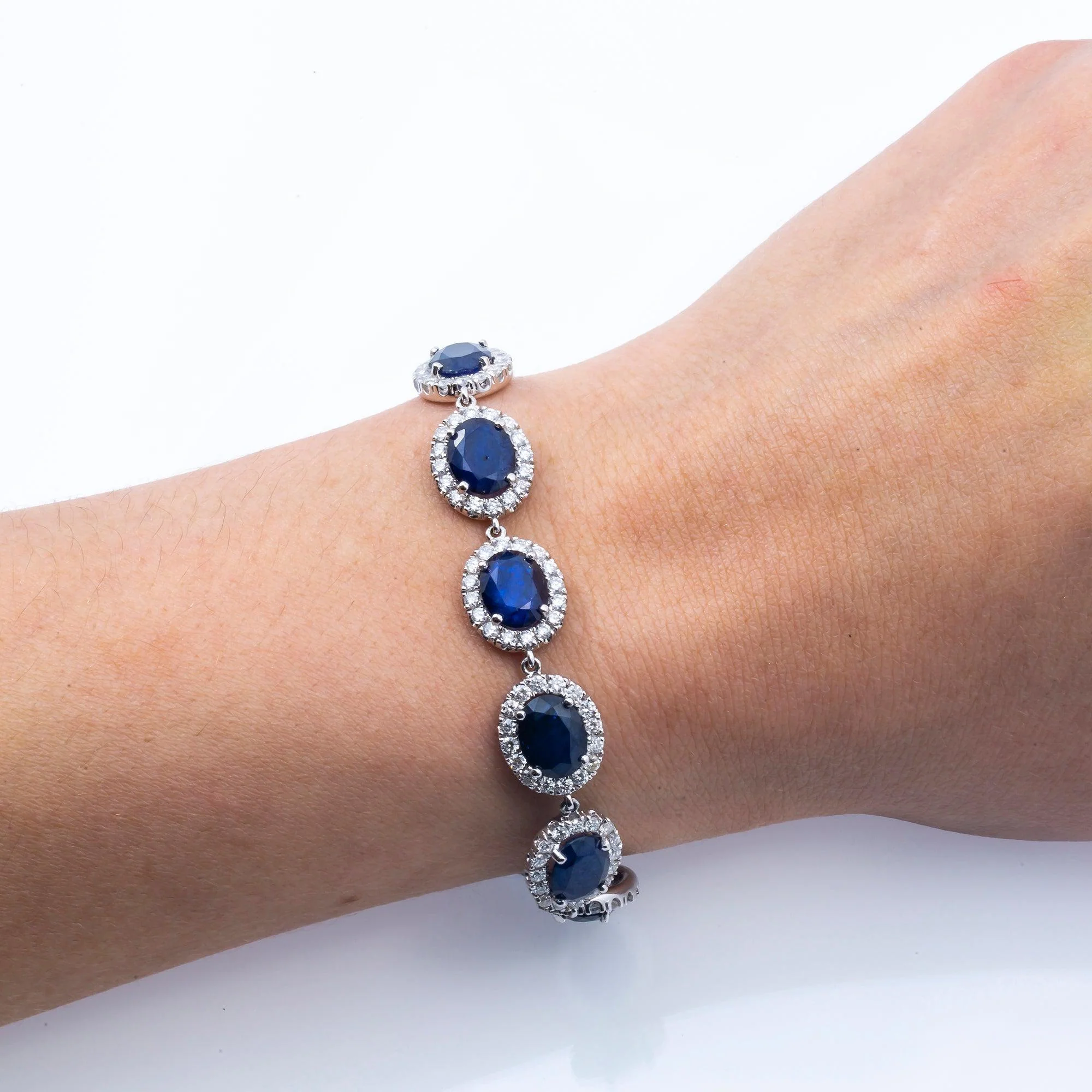 18K GOLD ROUND DIAMOND AND GEMSTONE SAPPHIRE BRACELET 29.15 CTW - Image 2