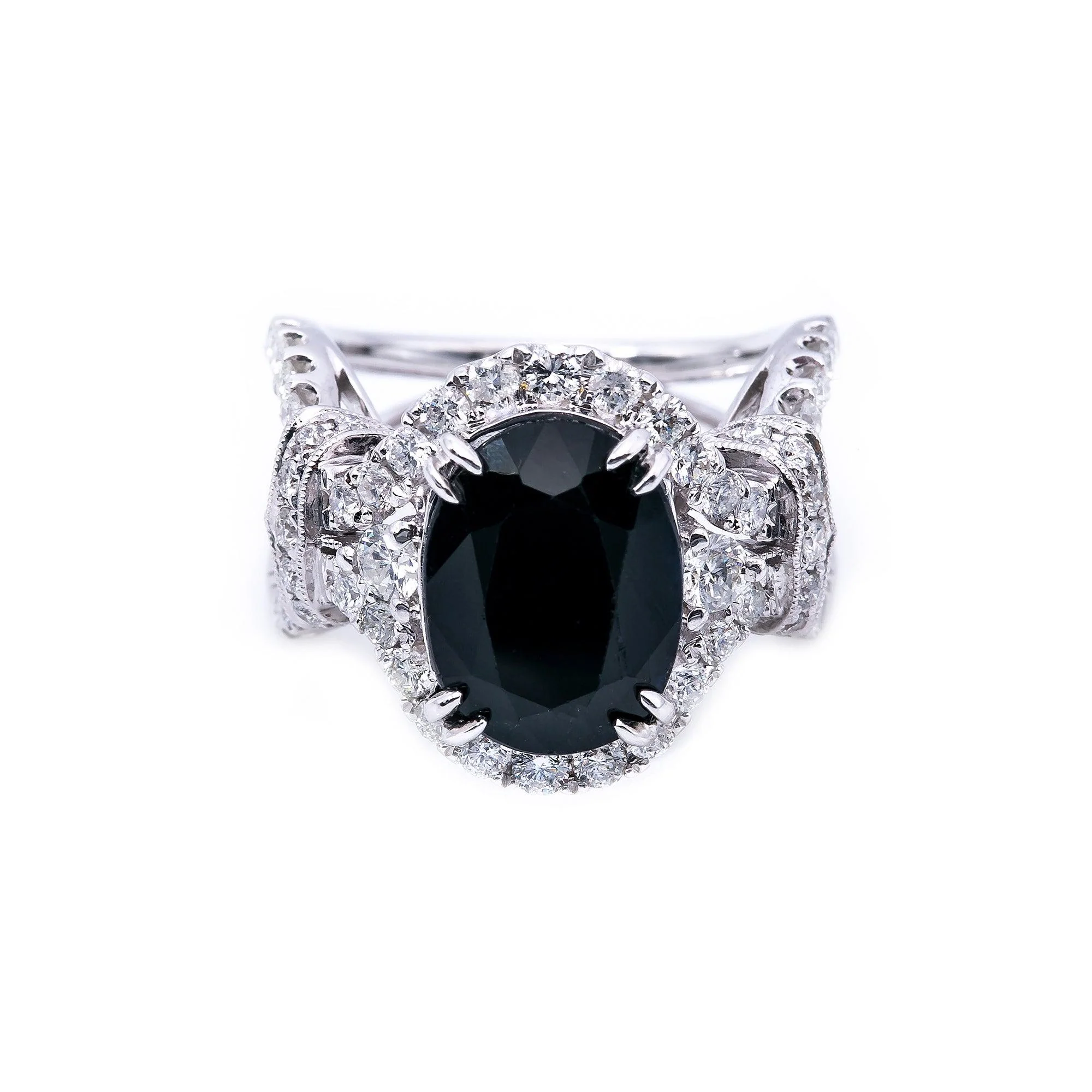 18K White Gold Round Shaped Sapphire Diamond And Gemstone Ring - Image 2