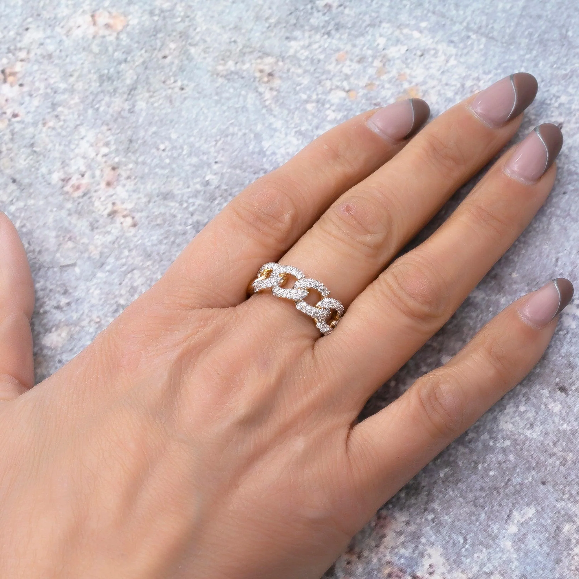 18K YELLOW GOLD LADIES RING WITH 2.01 CT DIAMONDS - Image 2