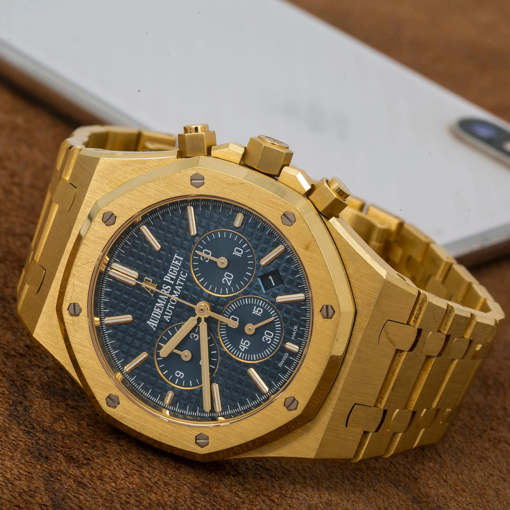 Audemars Piguet Royal Oak Chronograph 41MM 26320BA.OO.1220BA.02 Blue Dial Yellow Gold Bezel 18K Yellow Gold Bracelet - Image 2