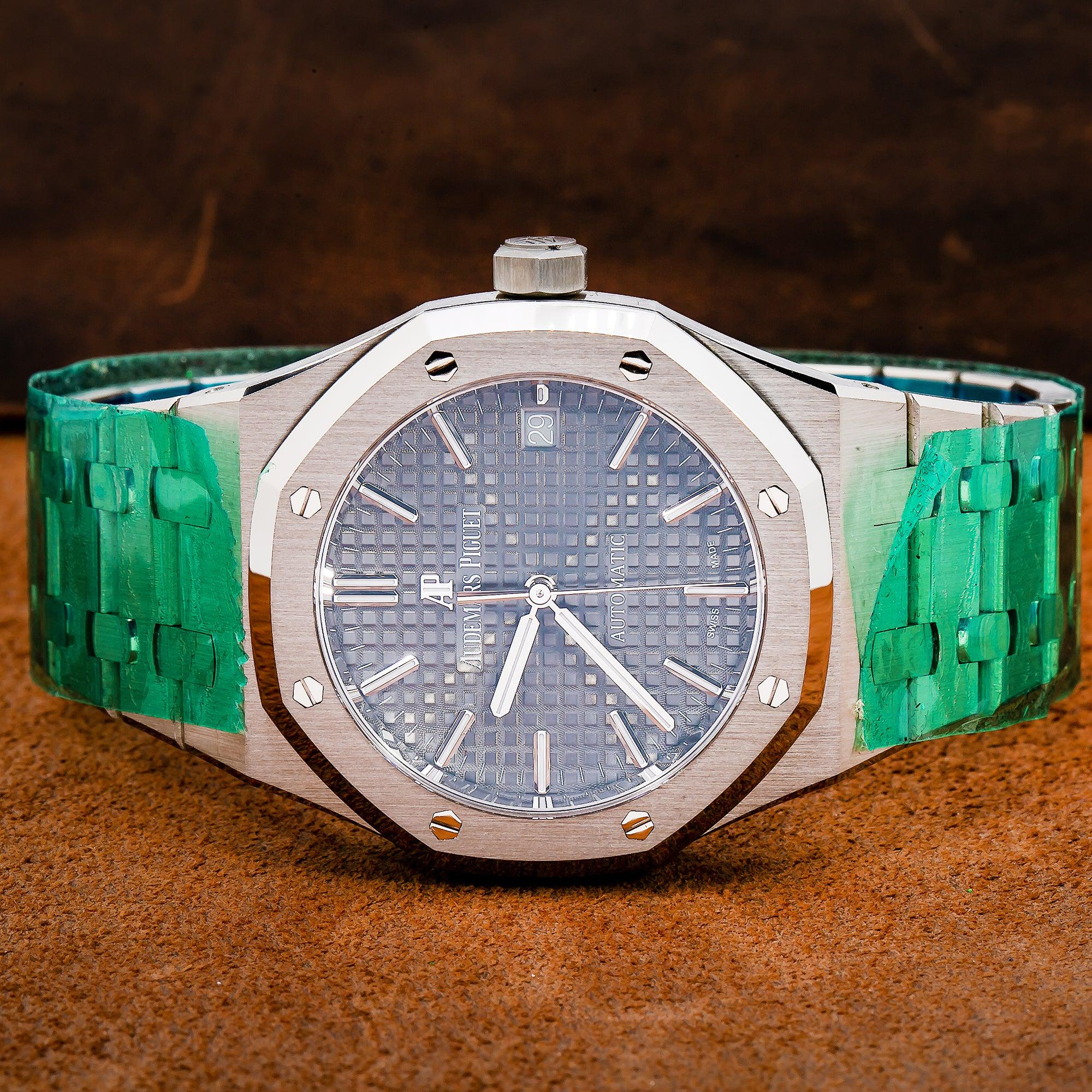 Audemars Piguet Royal Oak Selfwinding 37MM 15450ST.OO.1256ST.02 Gray Dial Stainless Steel Bezel Stainless Steel Bracelet - Image 2